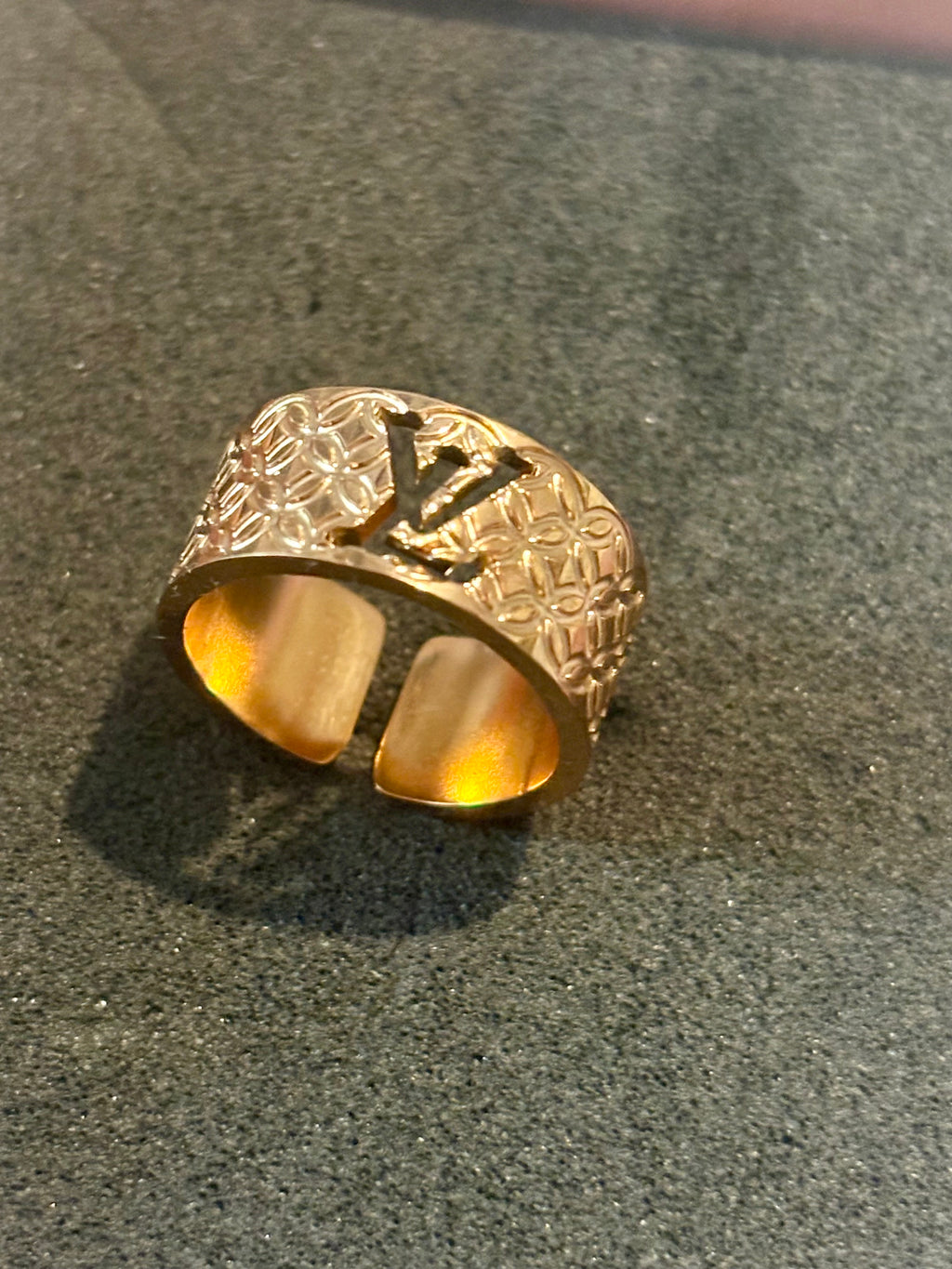 LV Band Ring