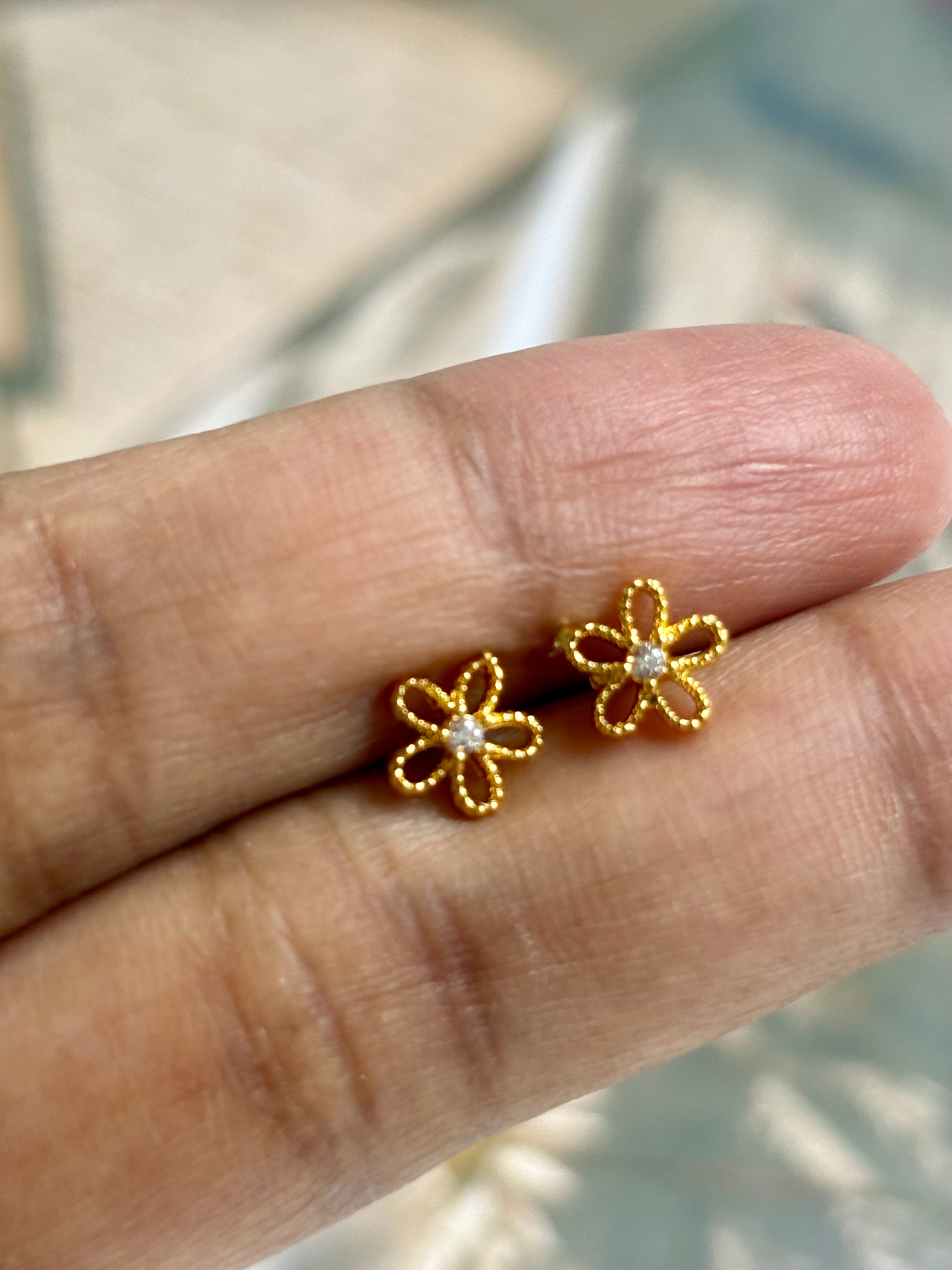Daisy Ball Back Studs