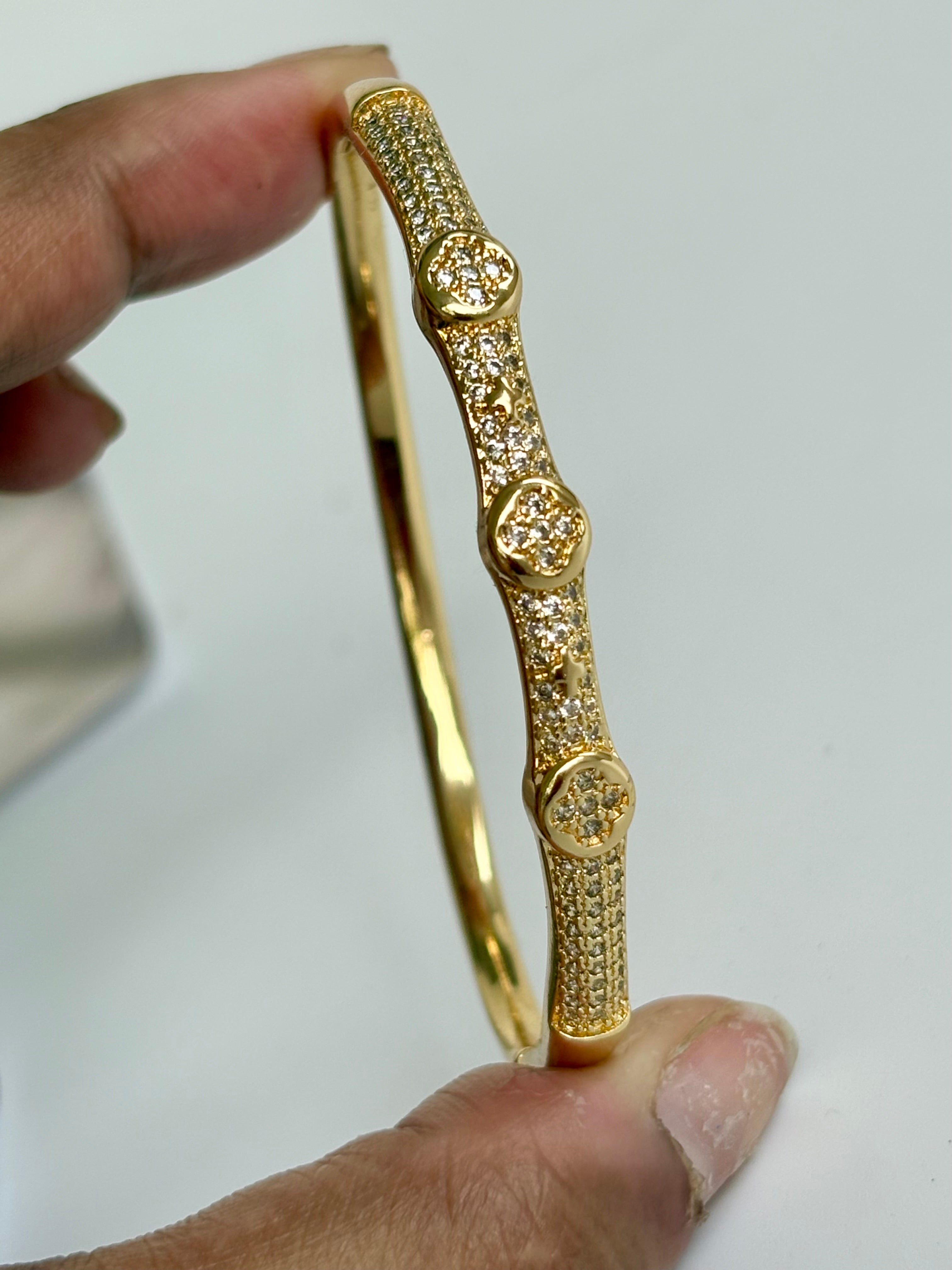 Lustre Kada
