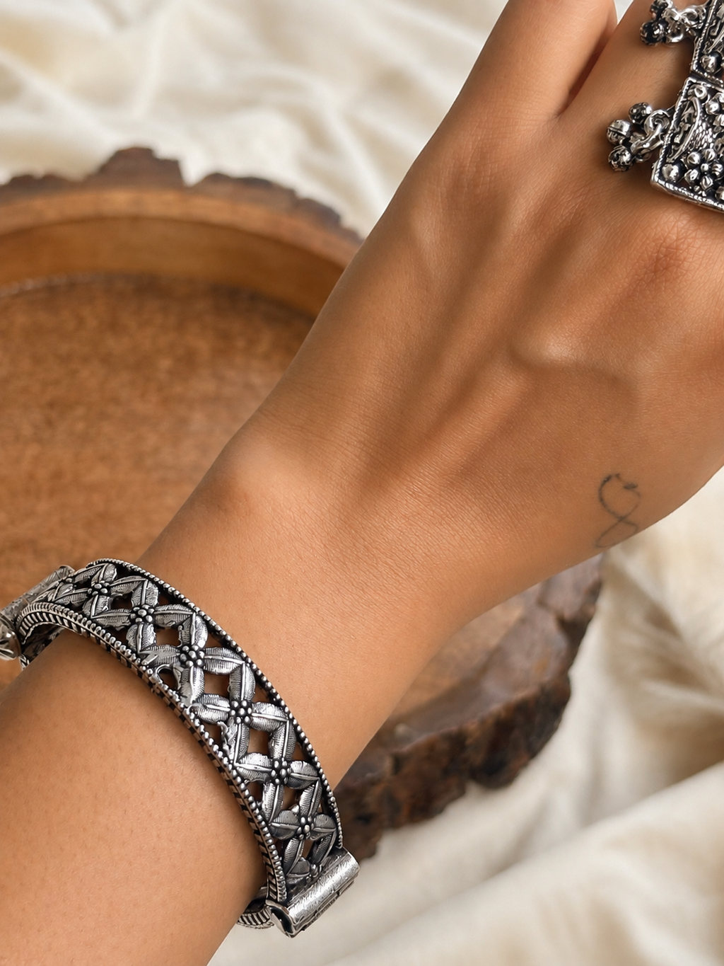 Noor e gul bangle