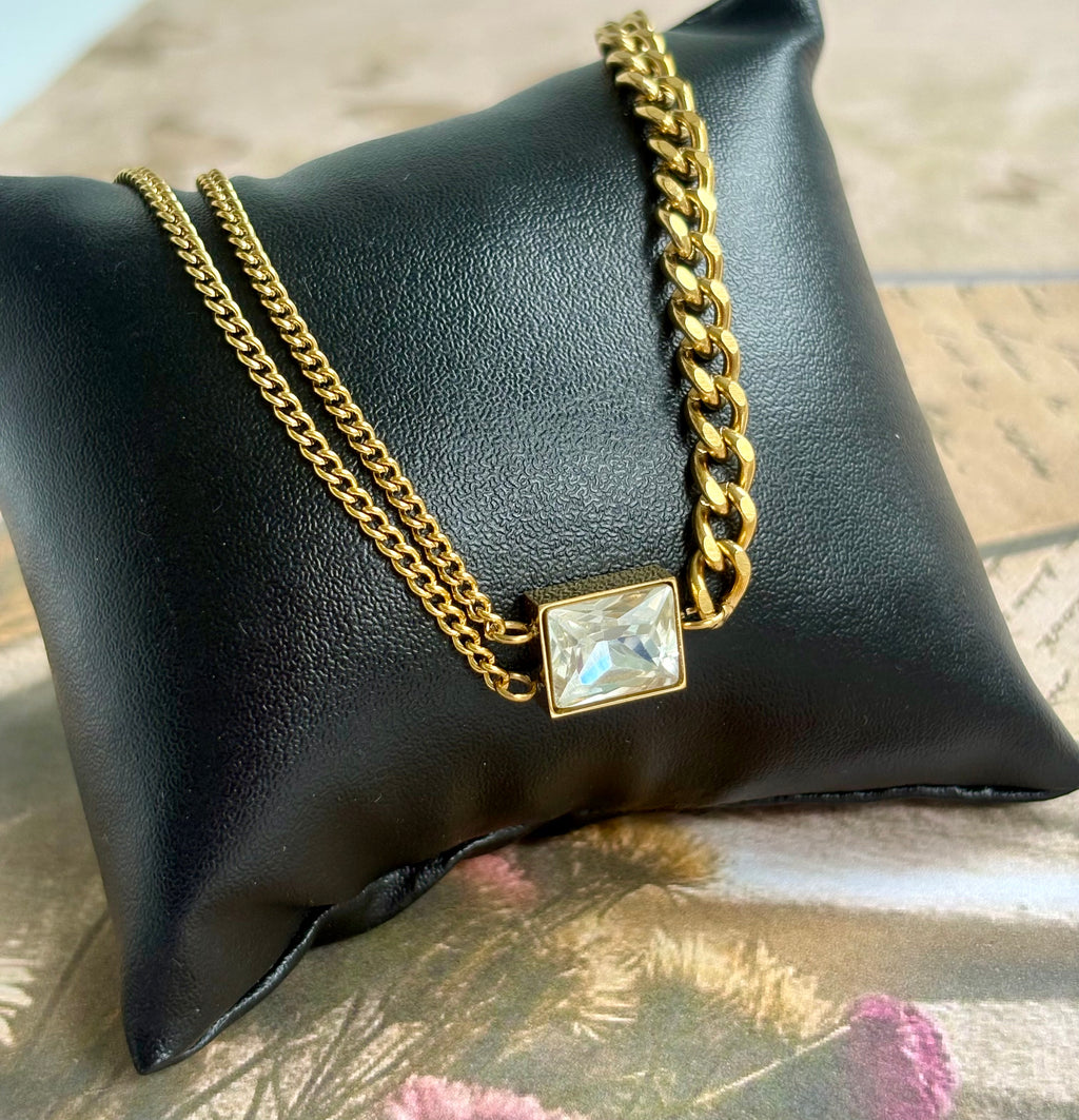Eclat Necklace