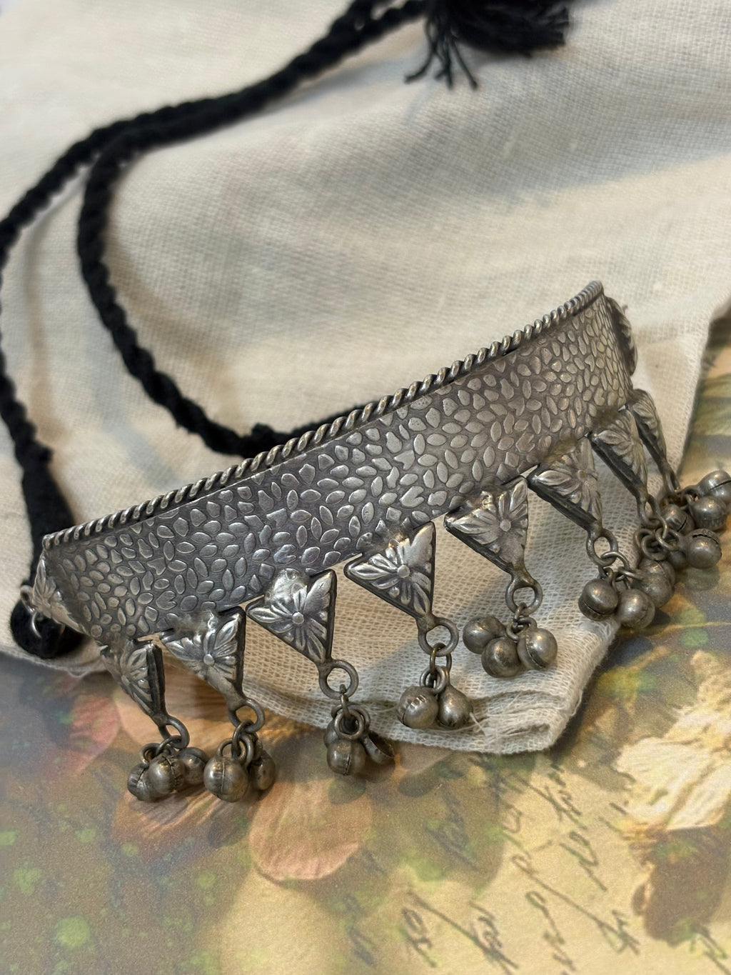 Vintage Oxidised Gungroo Choker