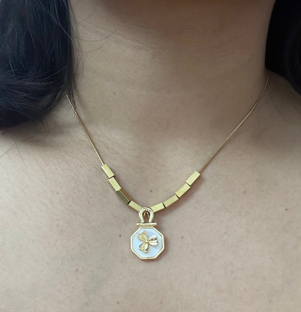 Octa Clover Neckpiece