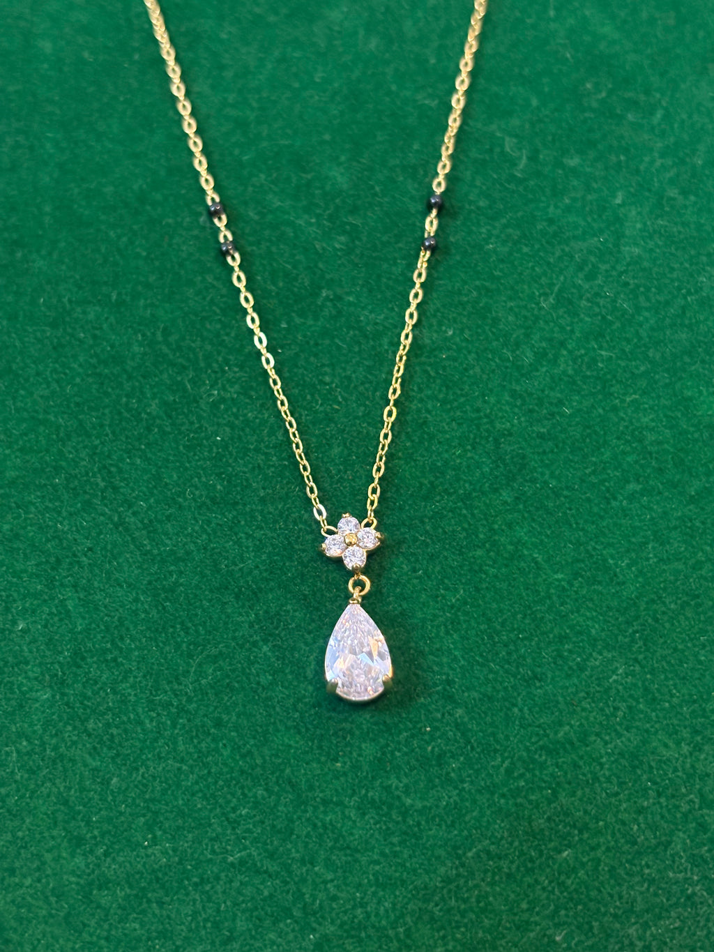 Dewdrop Bloom Necklace