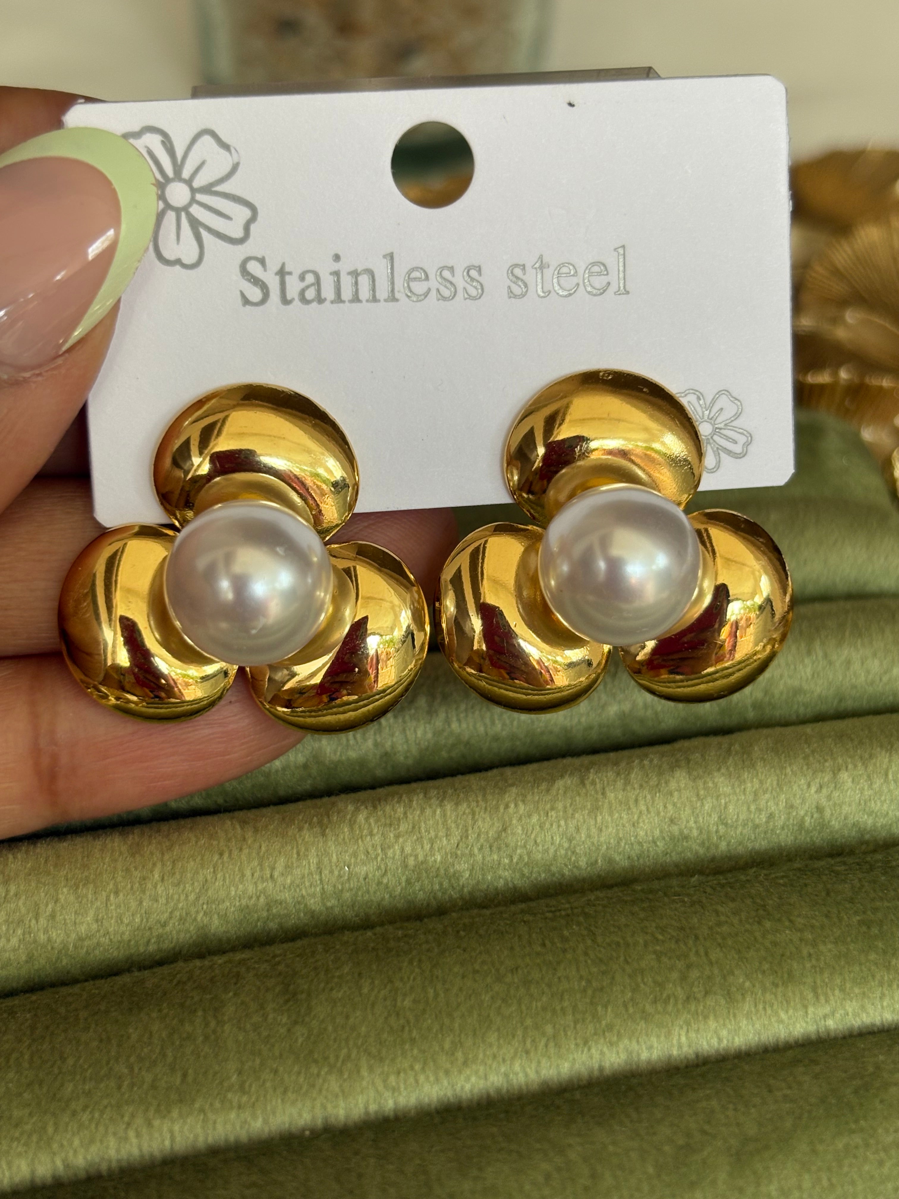 Mariselle Studs