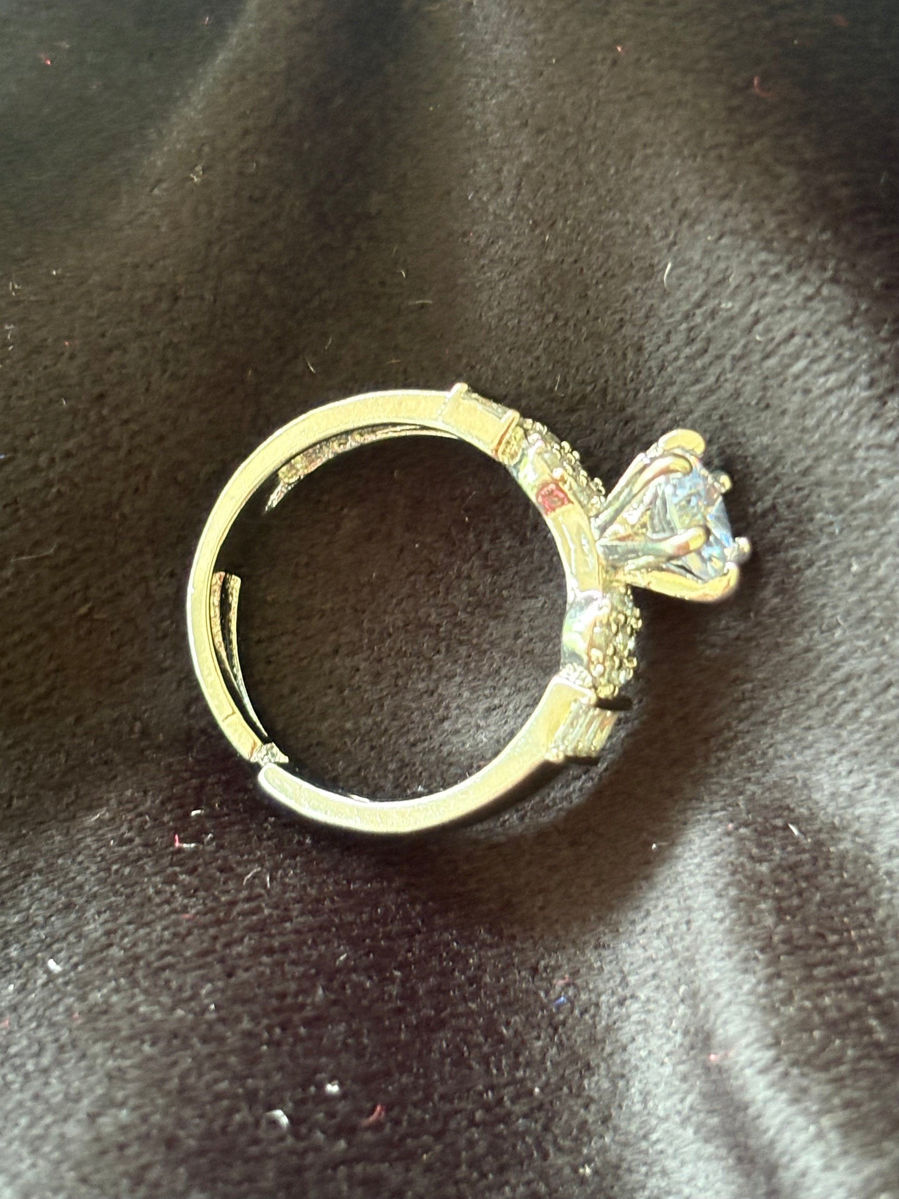 Evernore Solitaire Ring
