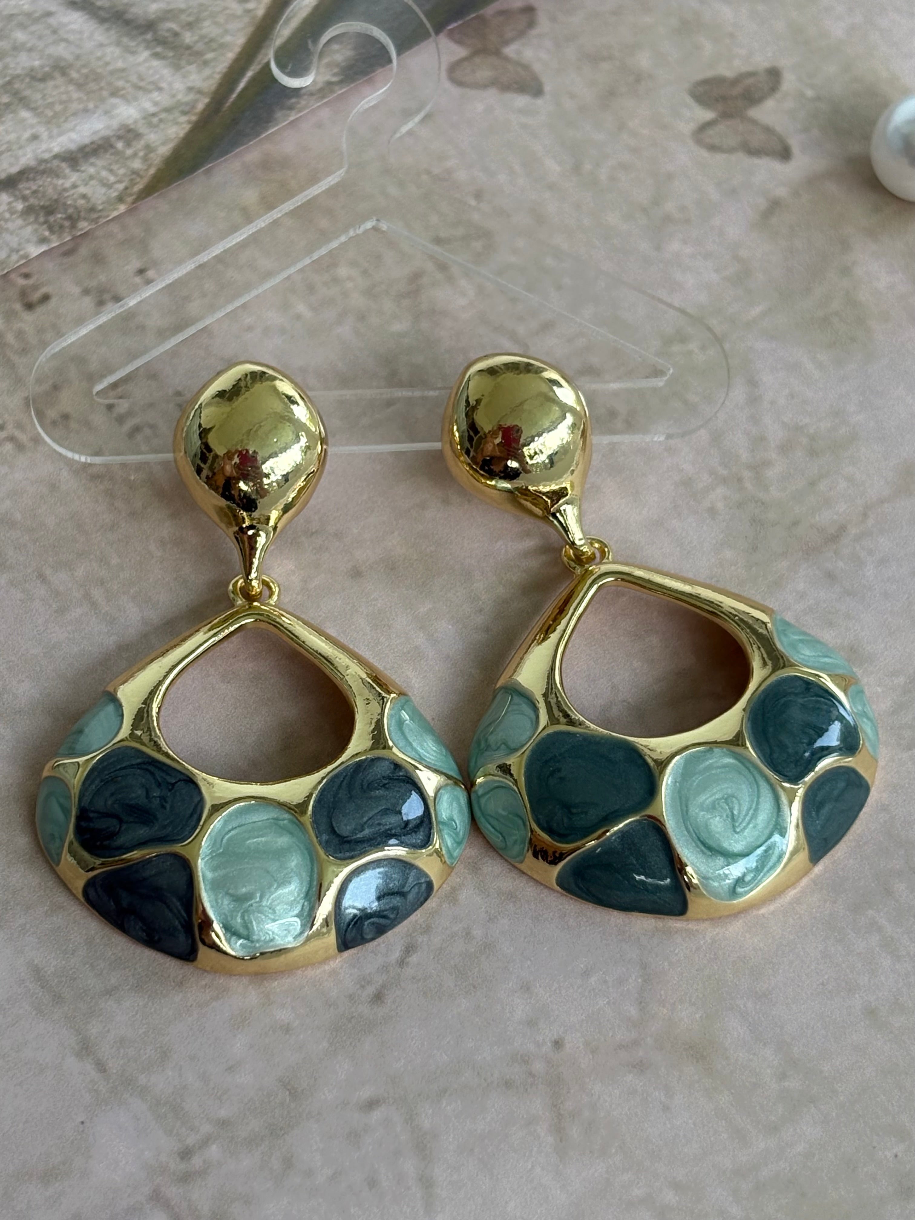 Ocean Mosaic Drops
