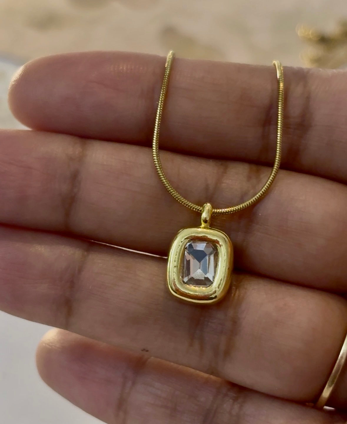 Elara Necklace