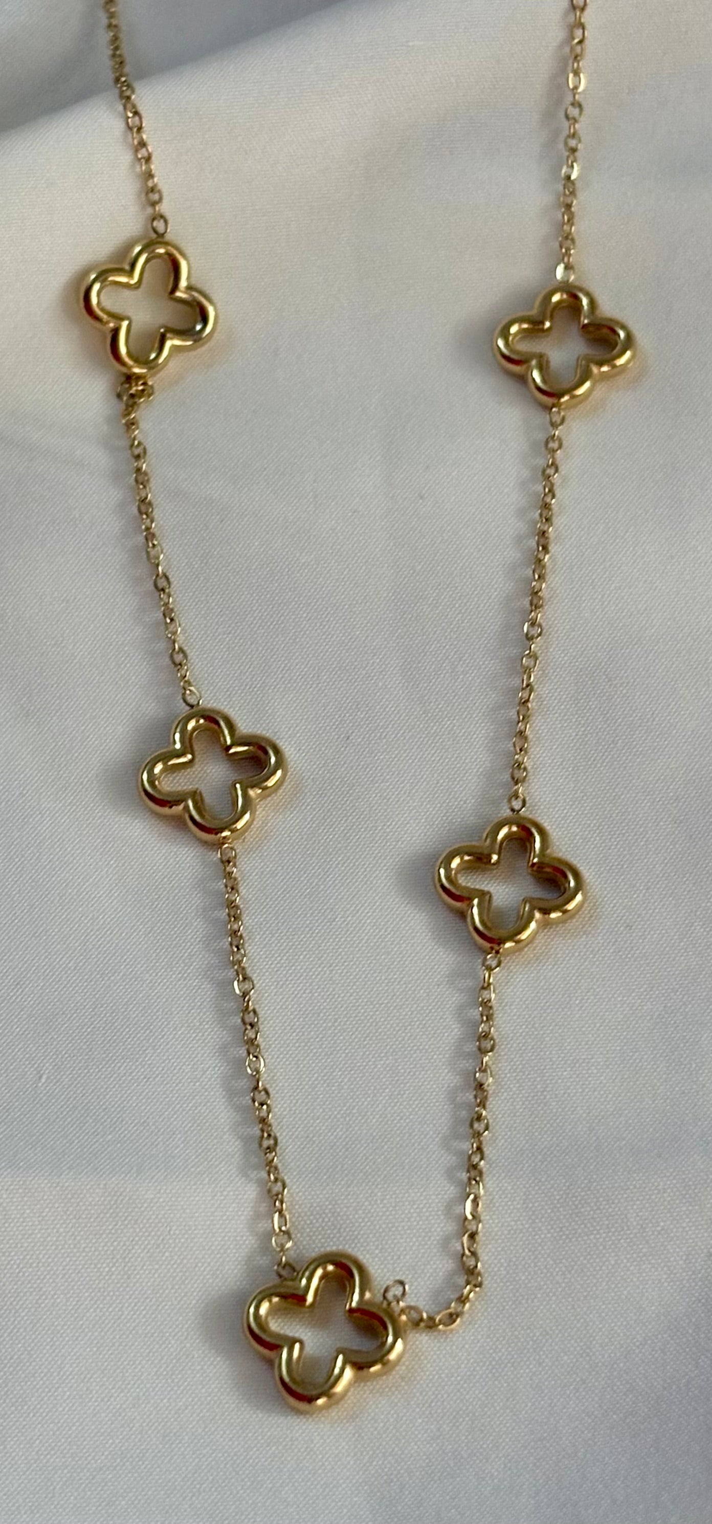 Petite Clover Necklace