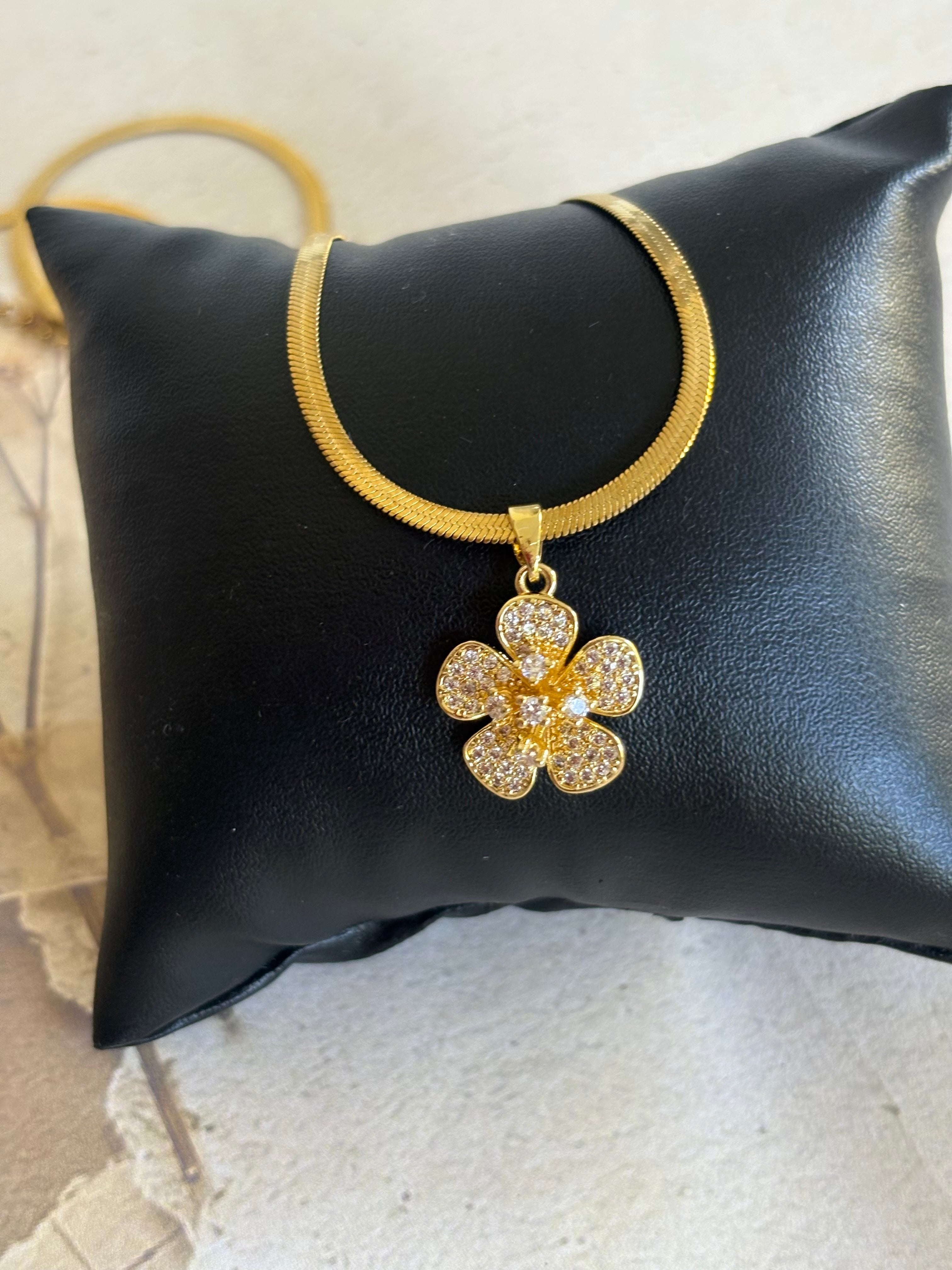 Fleur Necklace