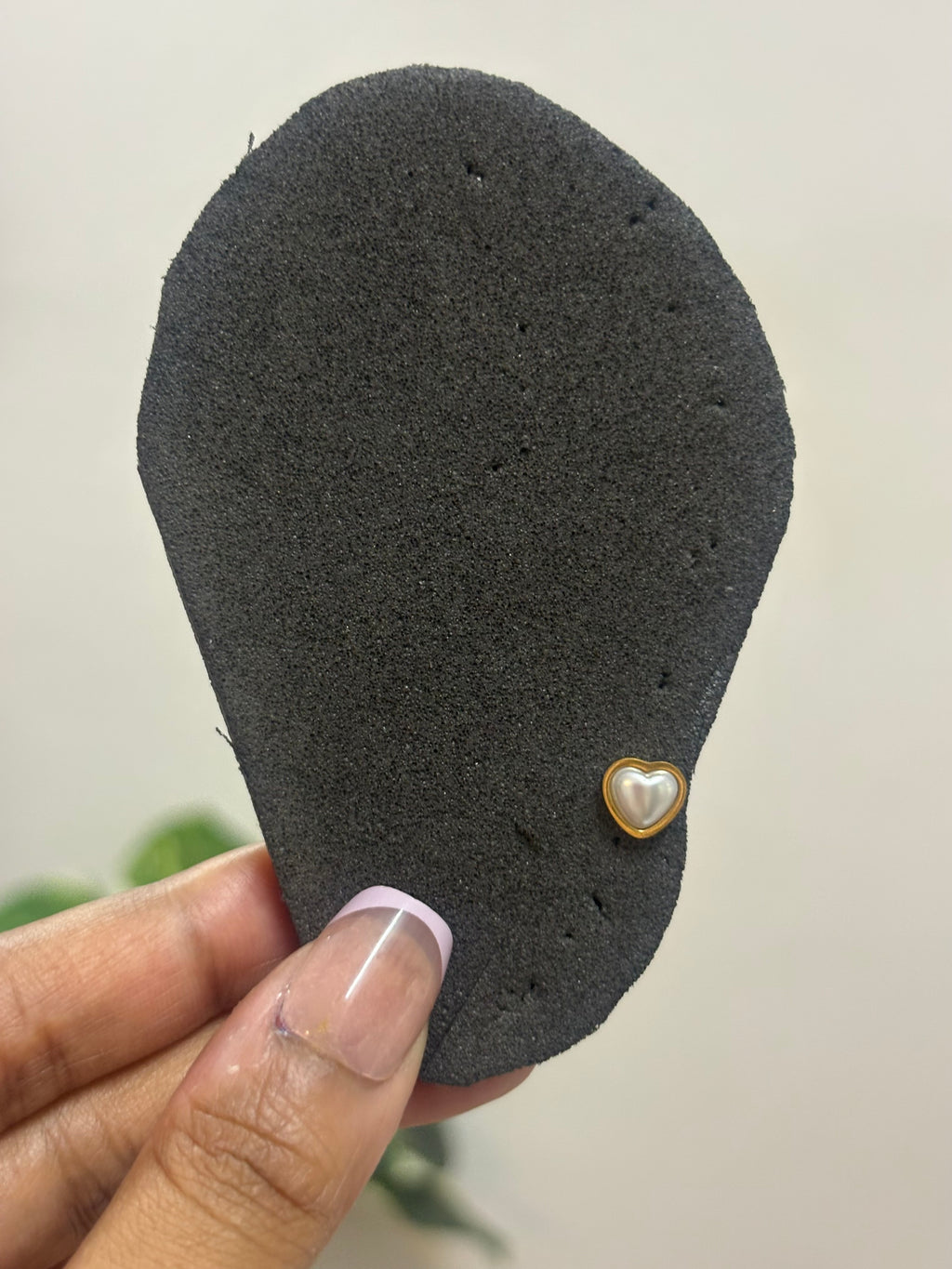 Pearl Hearty Studs