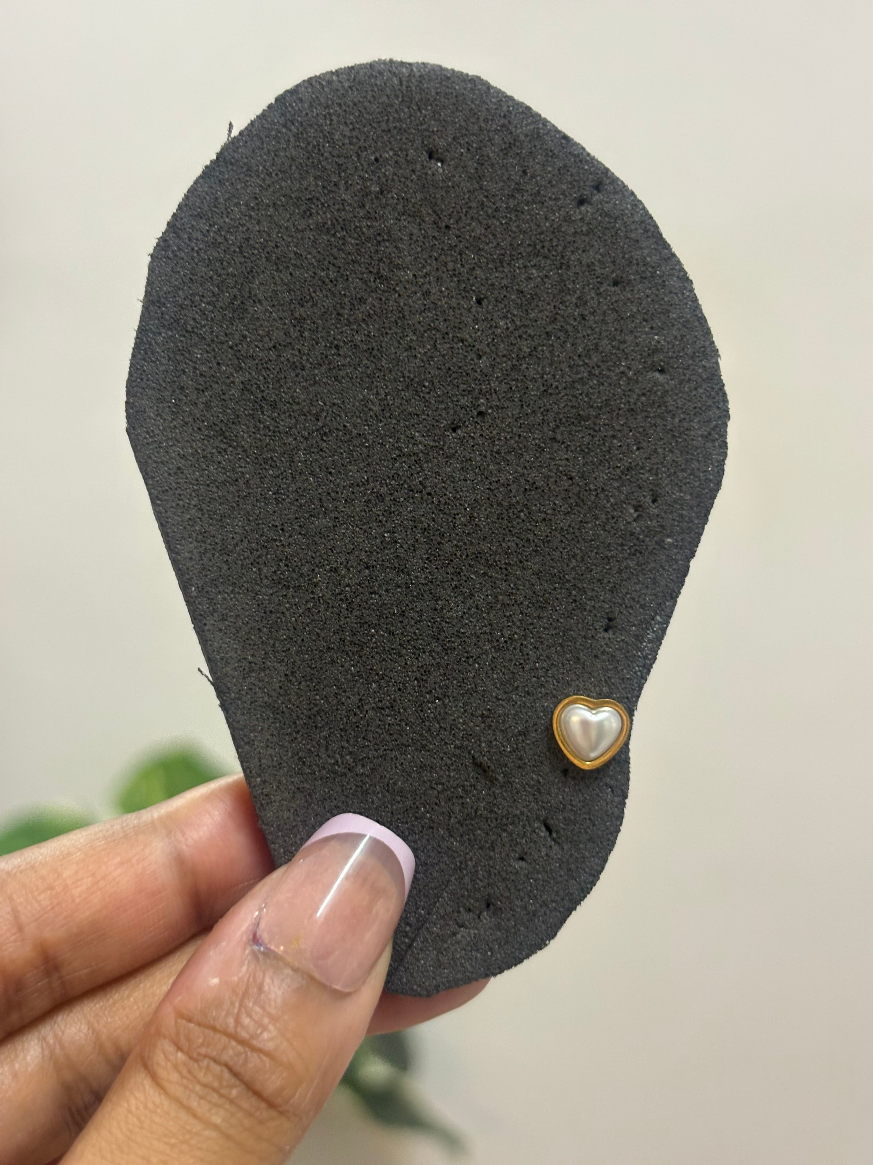 Pearl Hearty Studs