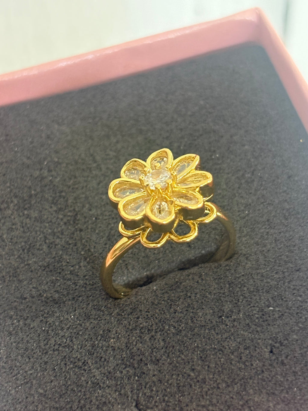 Daisy Rotating Ring