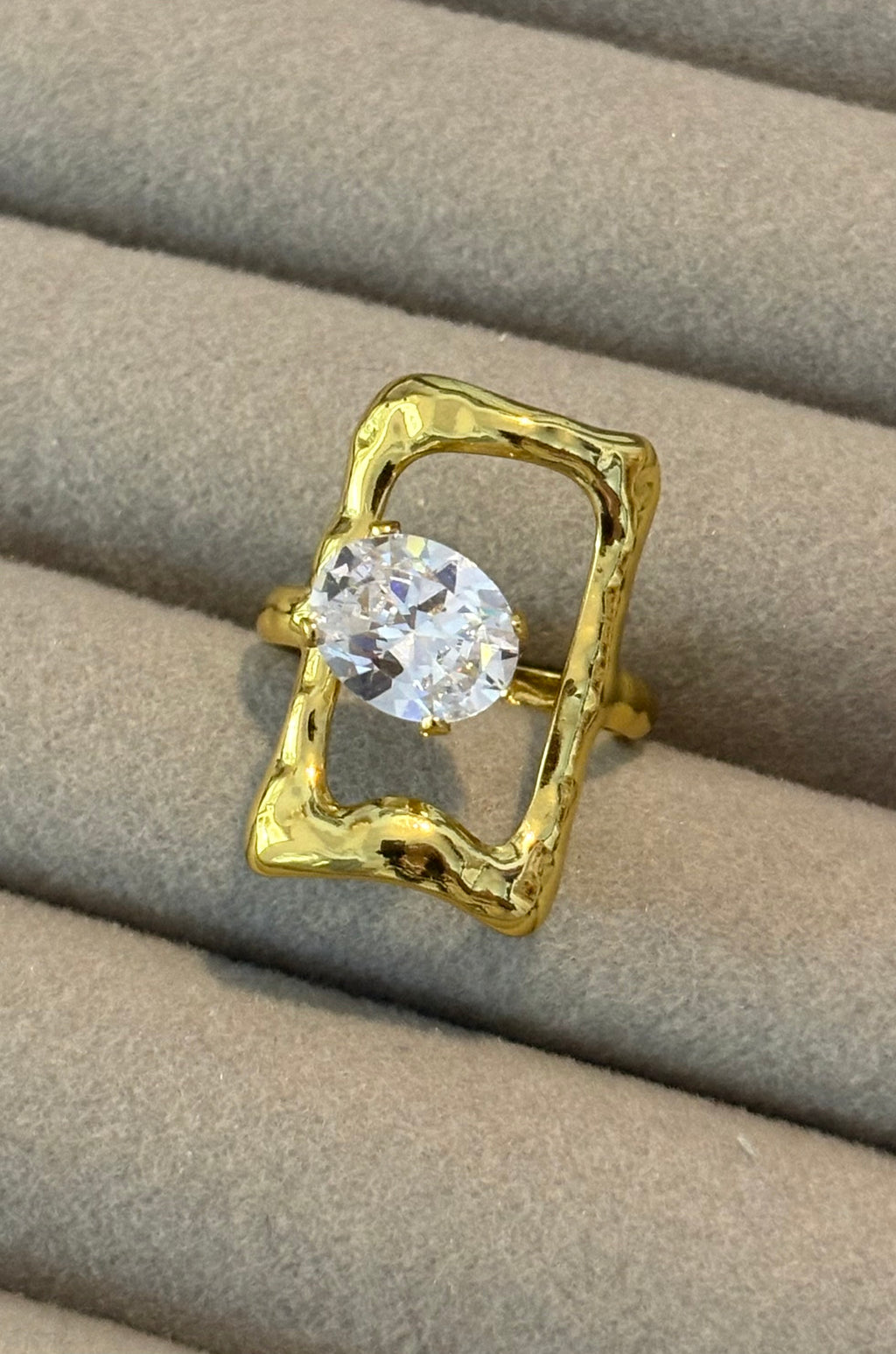 Frame Game Ring