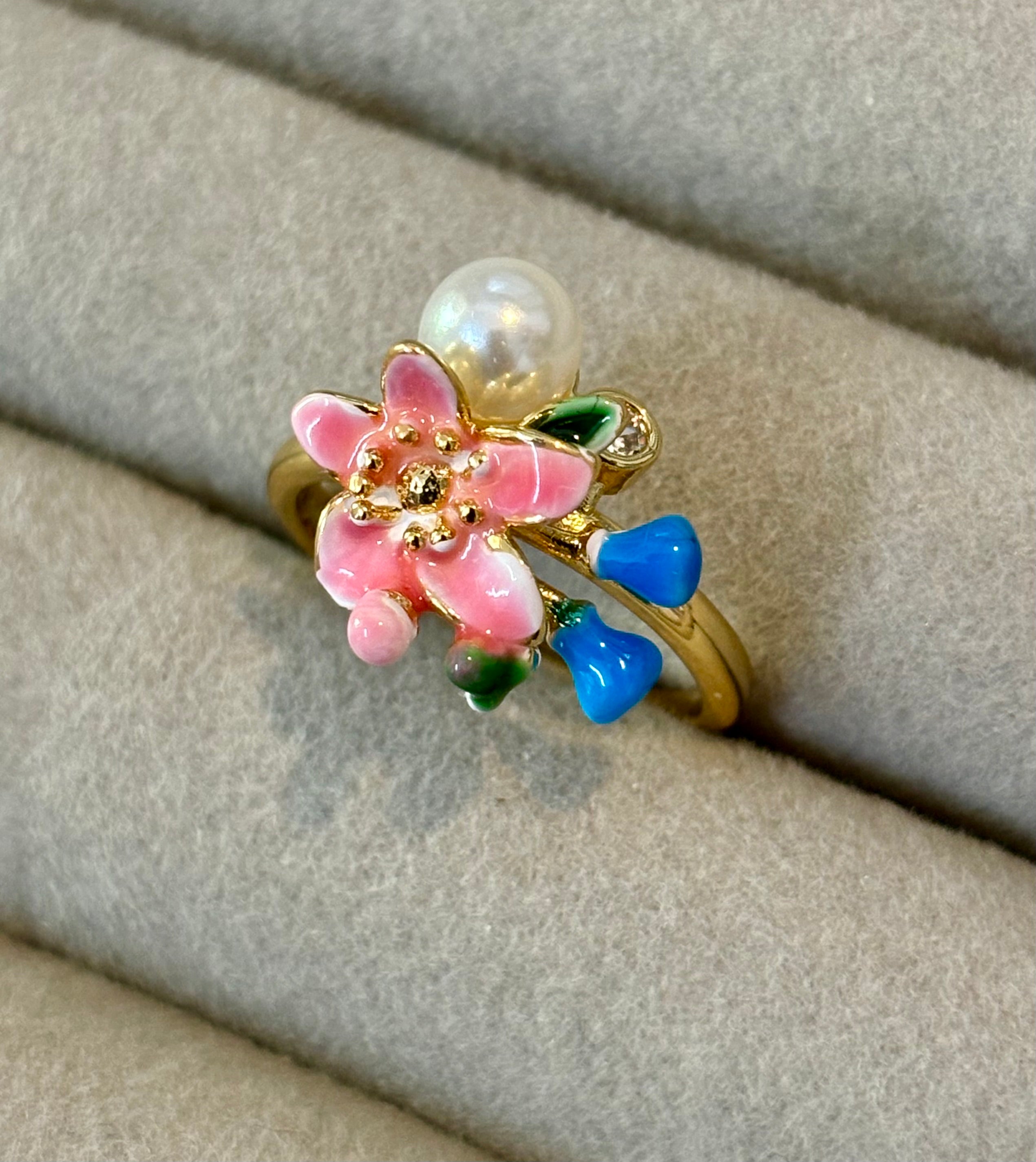 Bloom Dew Ring