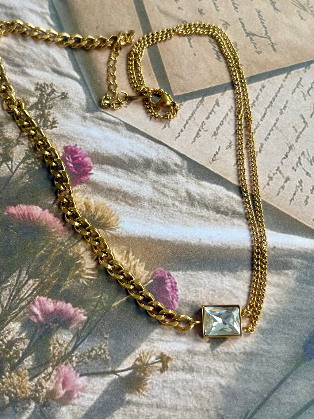 Eclat Necklace