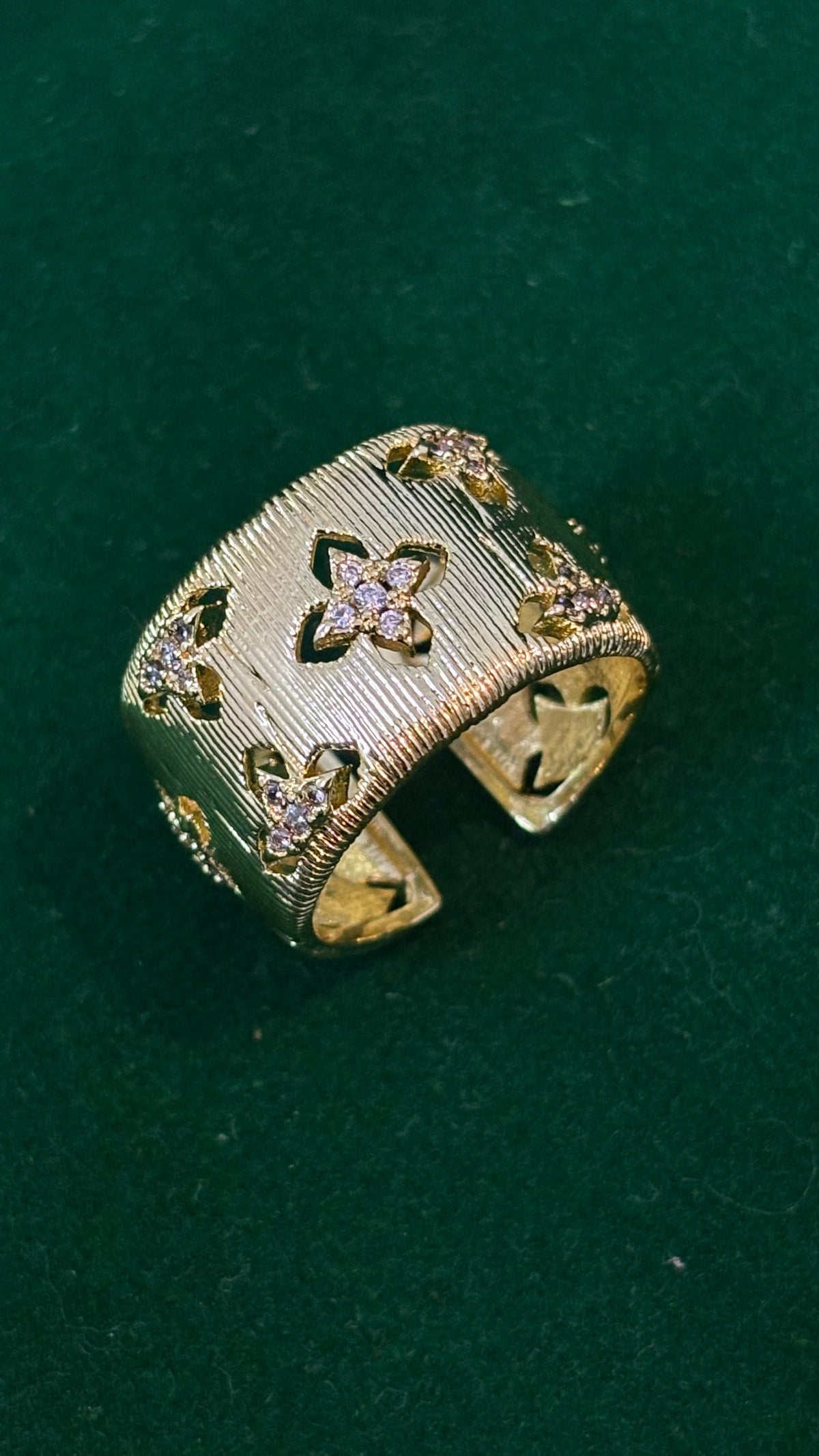 Dazzle Band Ring