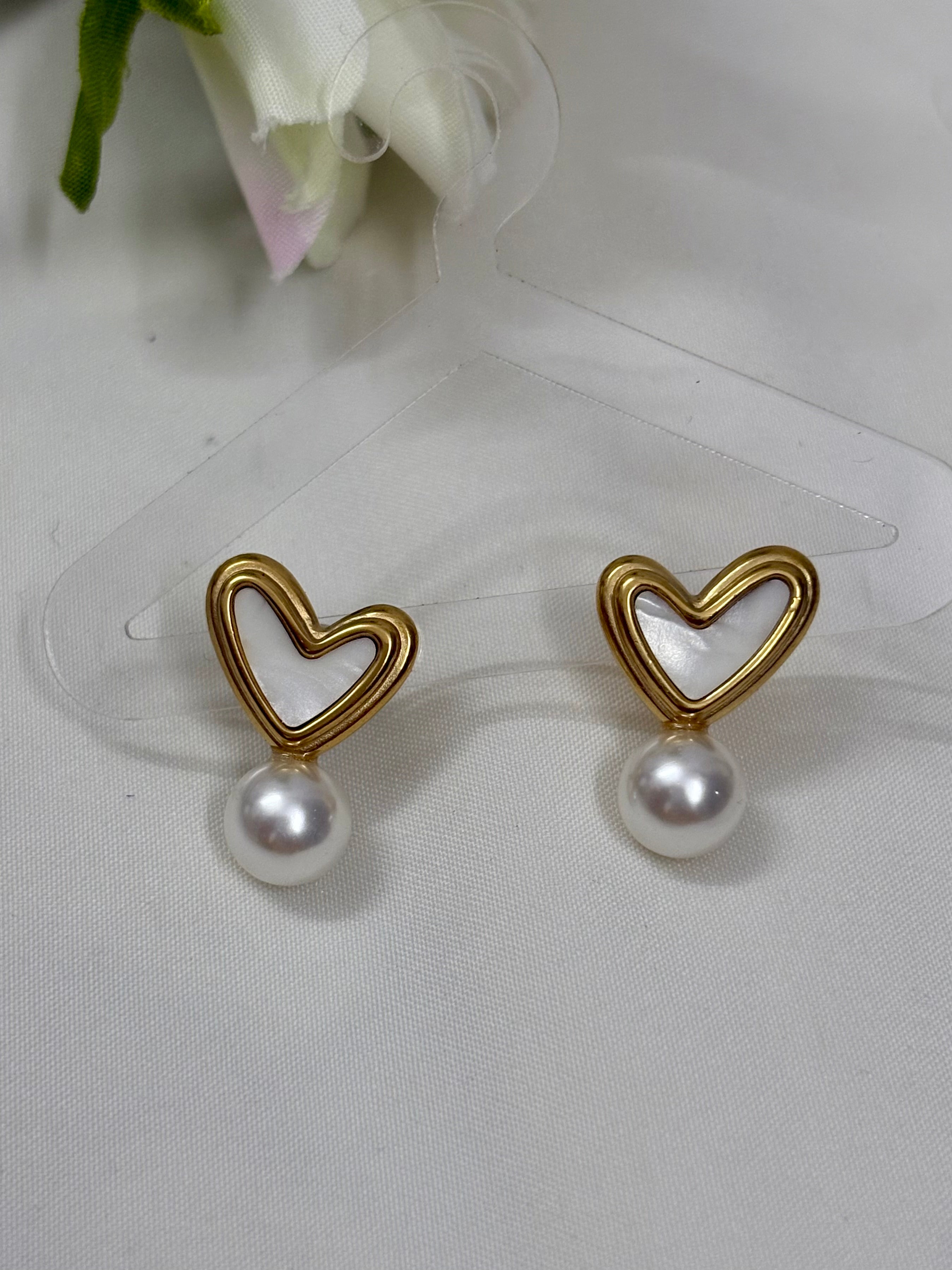 Pearl Love Studs