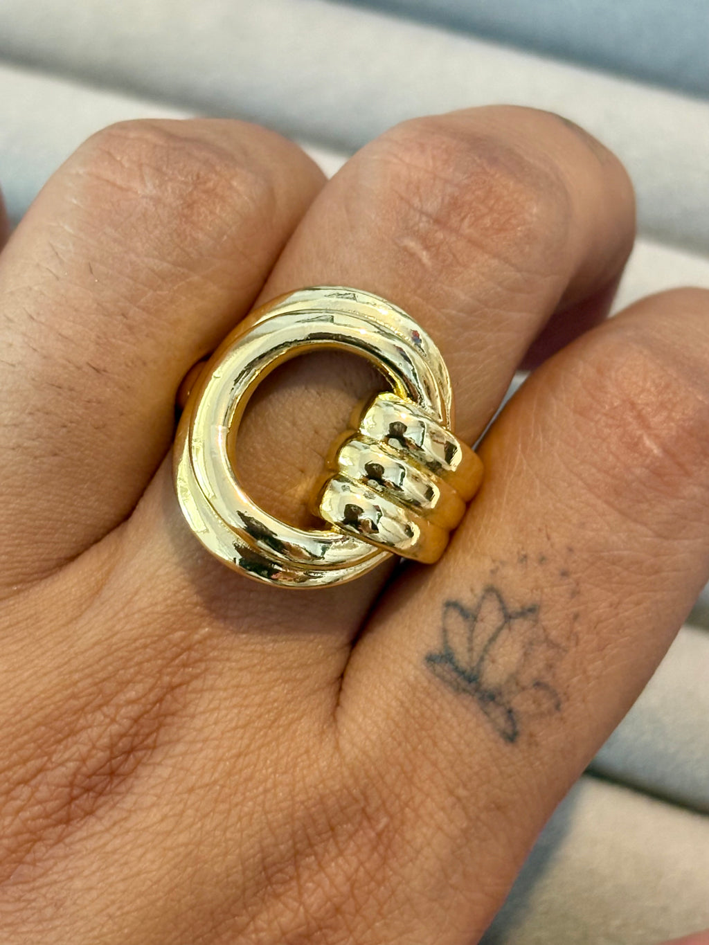 Orbit Loop Ring