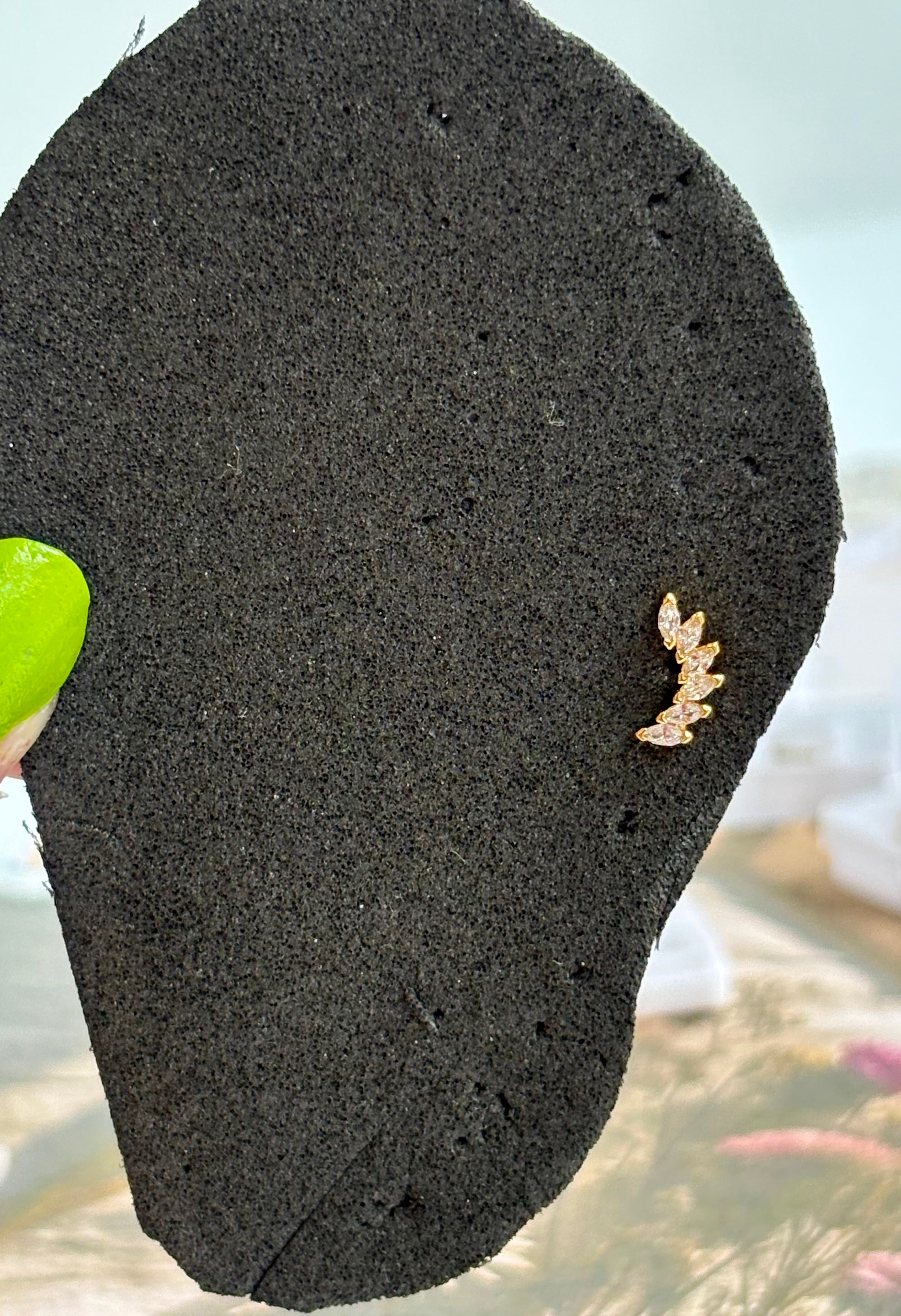 Ivy Climber Ball Back Studs