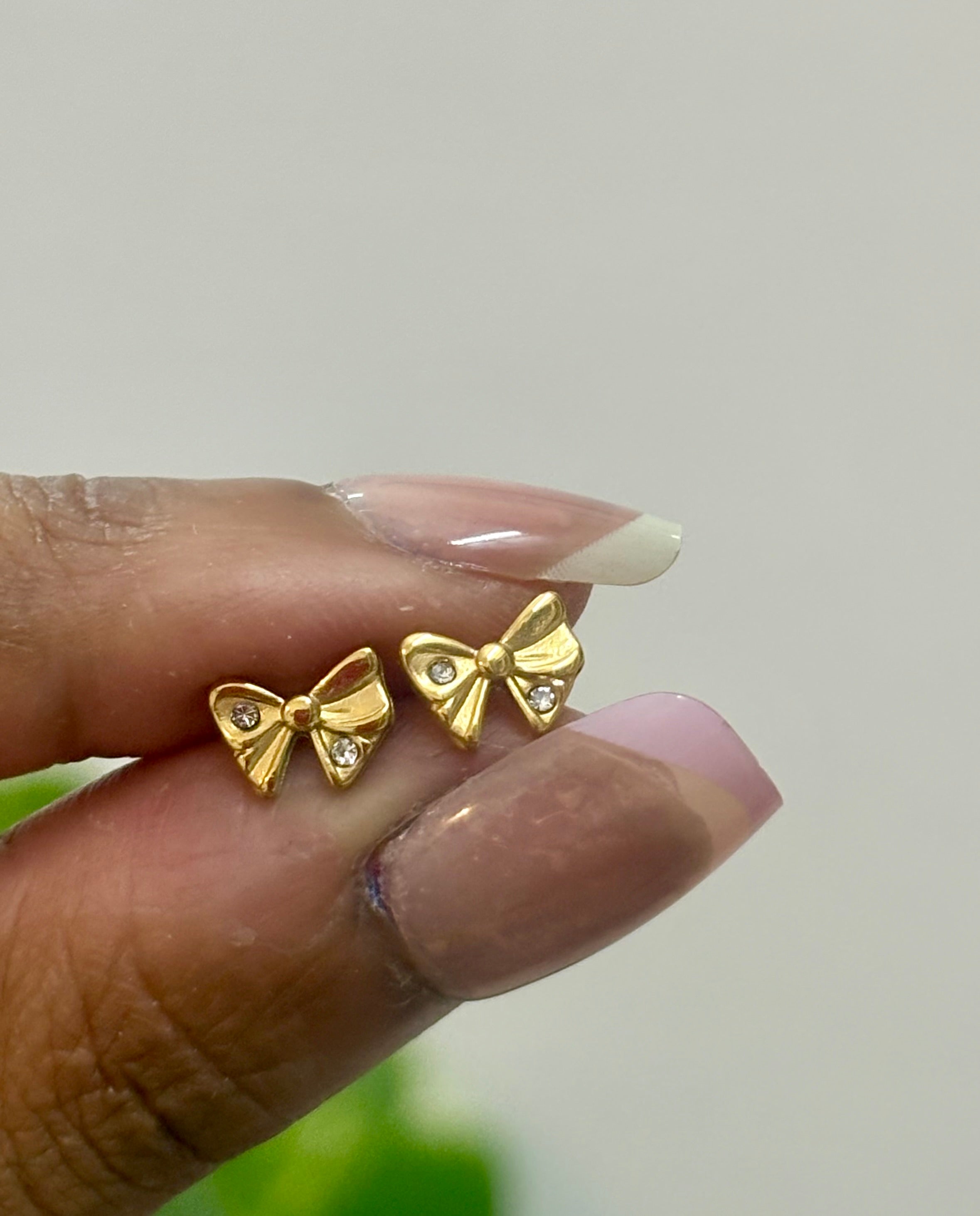 Pretty Bow Ball Back Studs