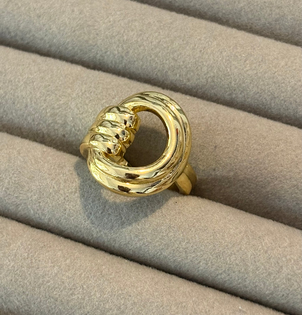 Orbit Loop Ring