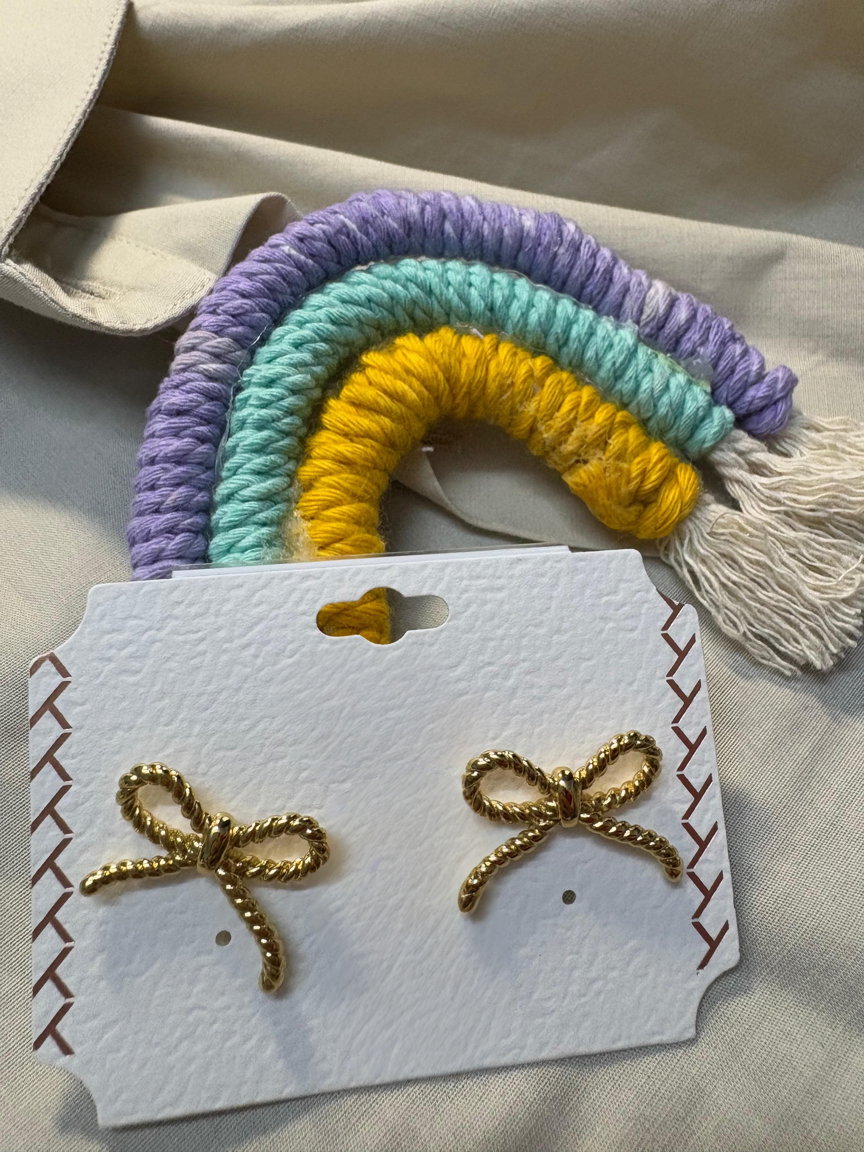 Rope Bow Studs