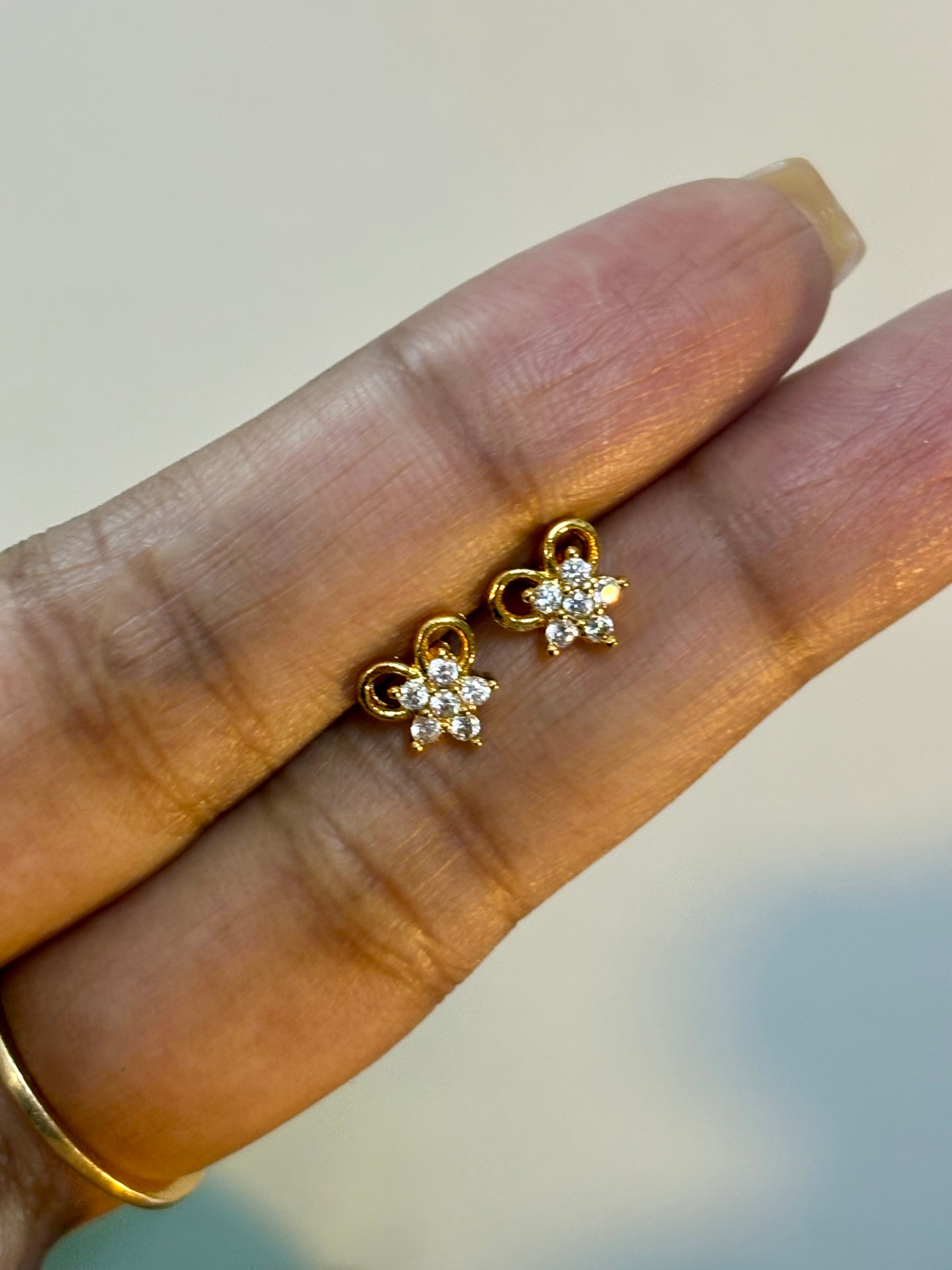 Loop Bloom Ball  Back Studs