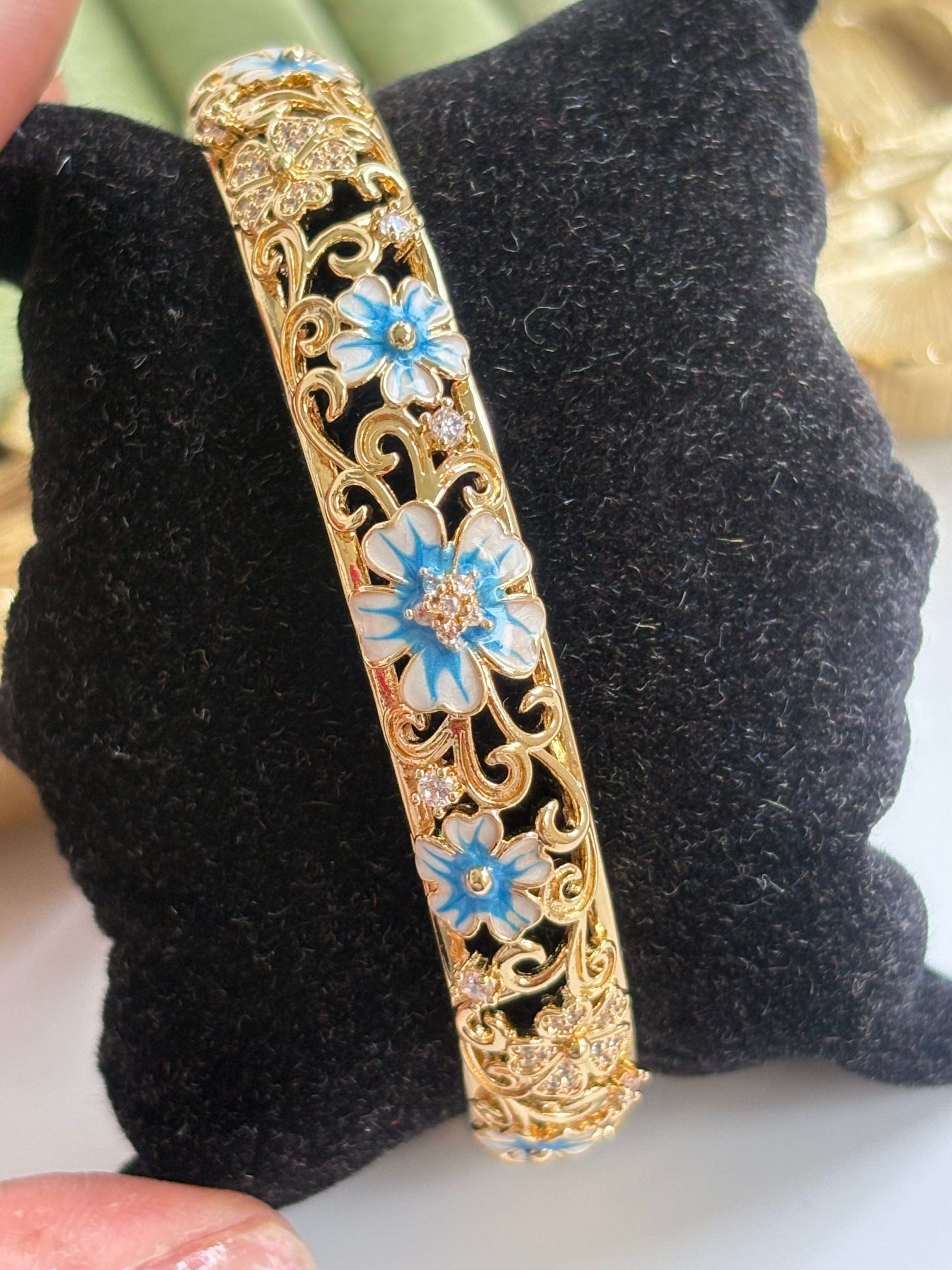 Fleora Bangle 21