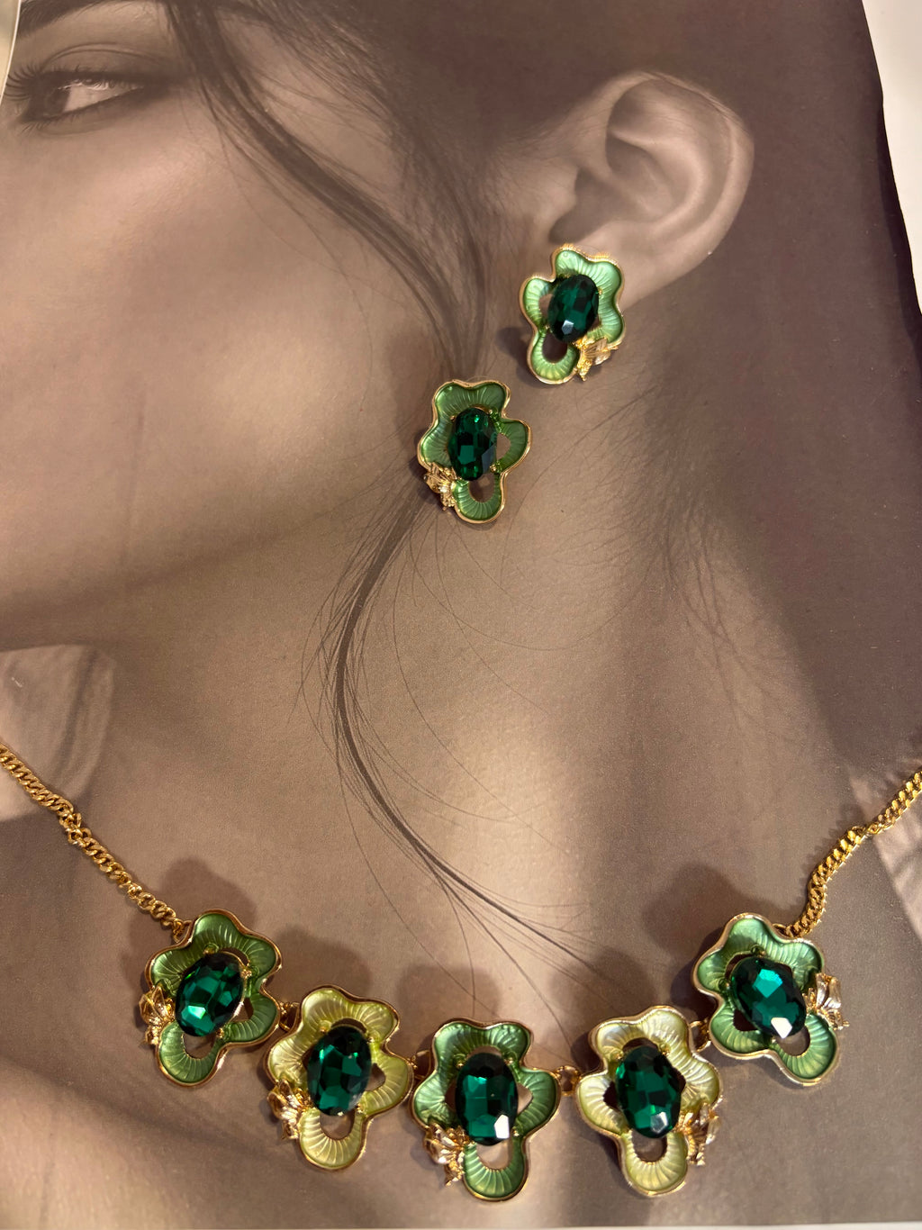 Emerald Petal Set