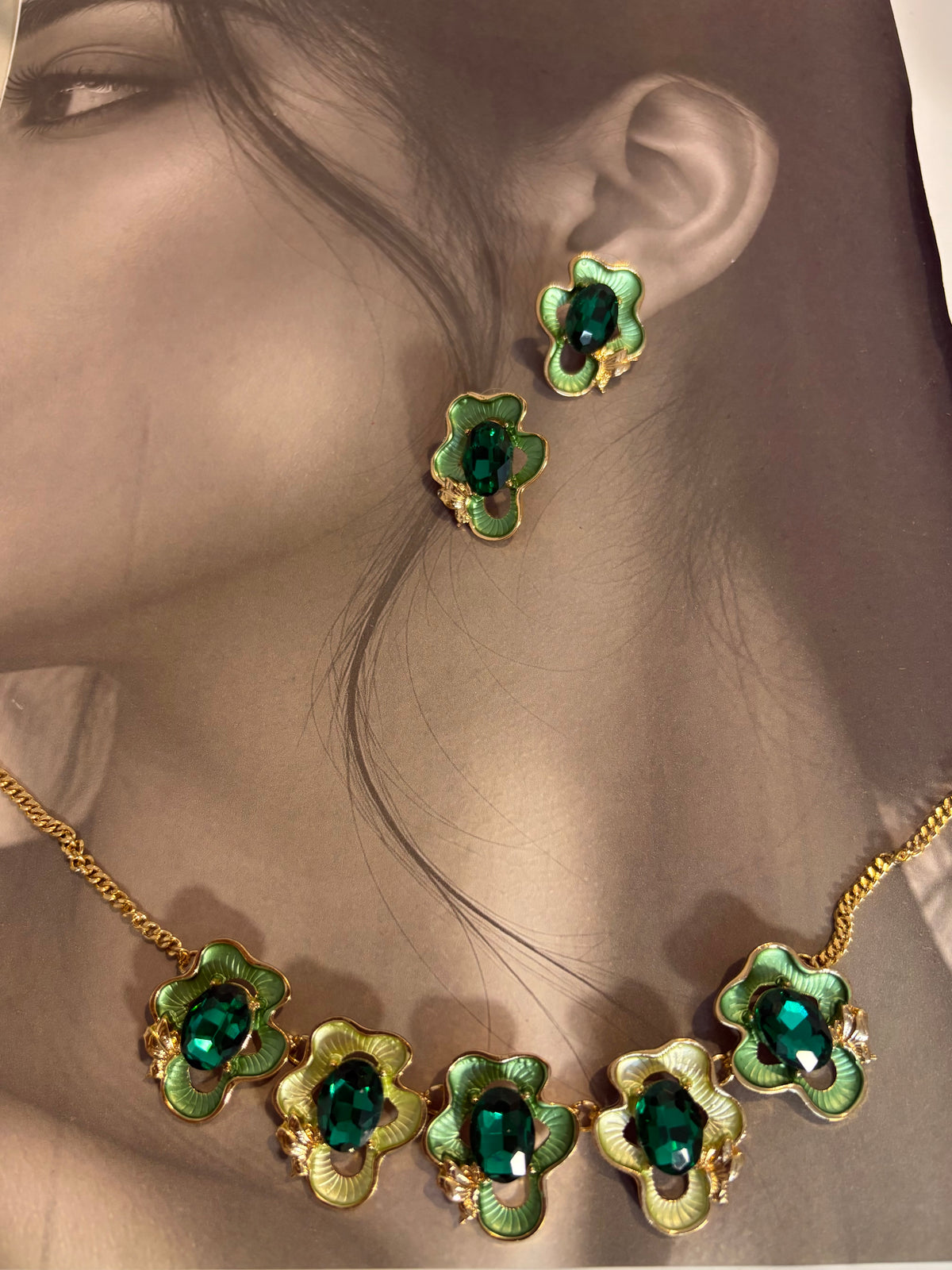 Emerald Petal Set