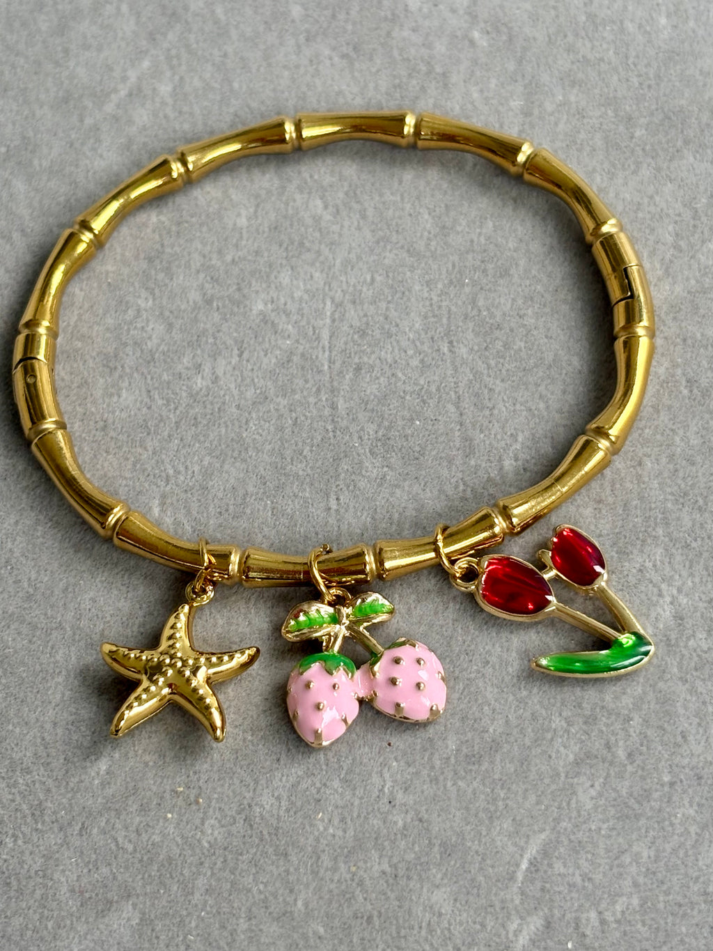 Berry Dune Charms  Kada
