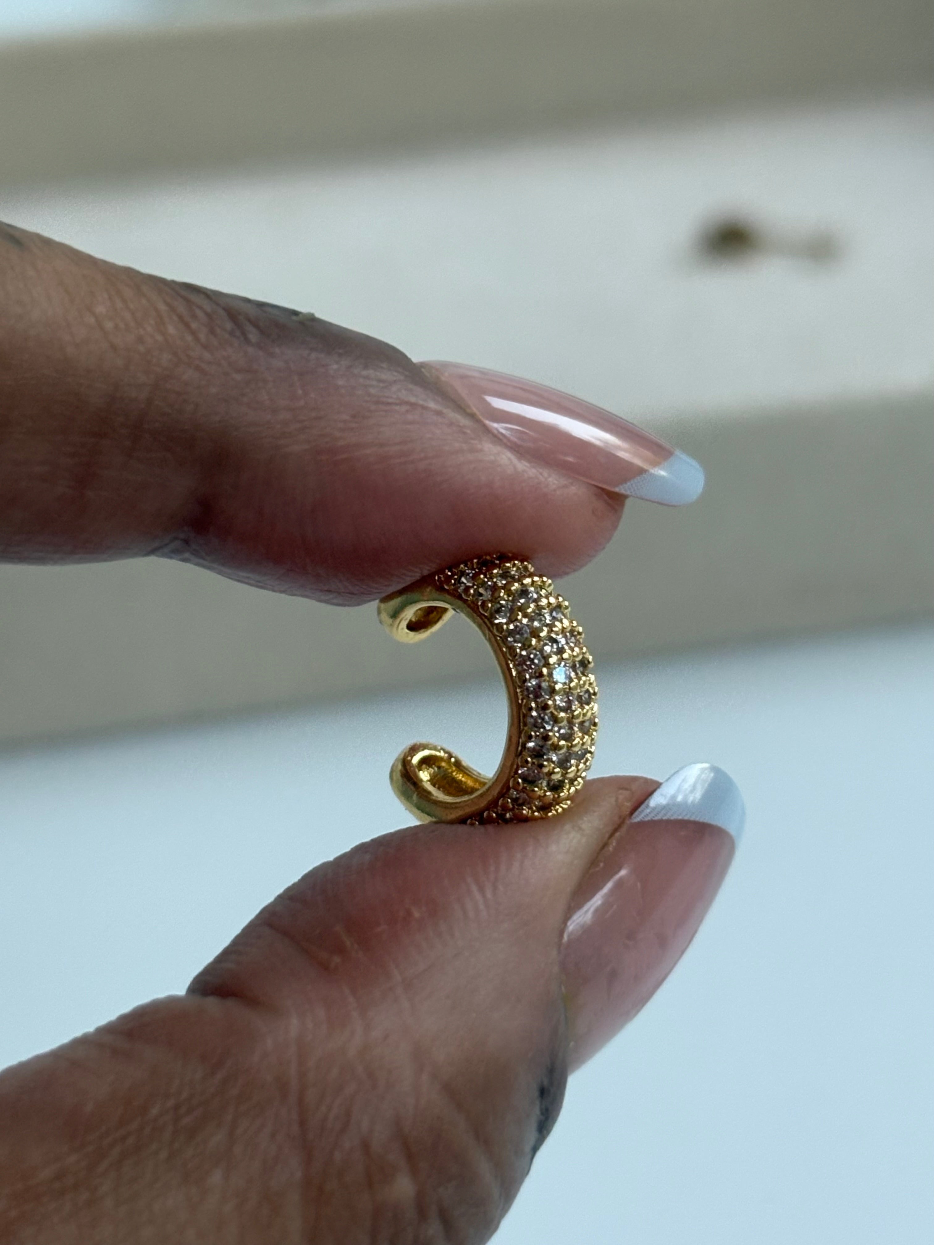 Gleam Loop Earcuff