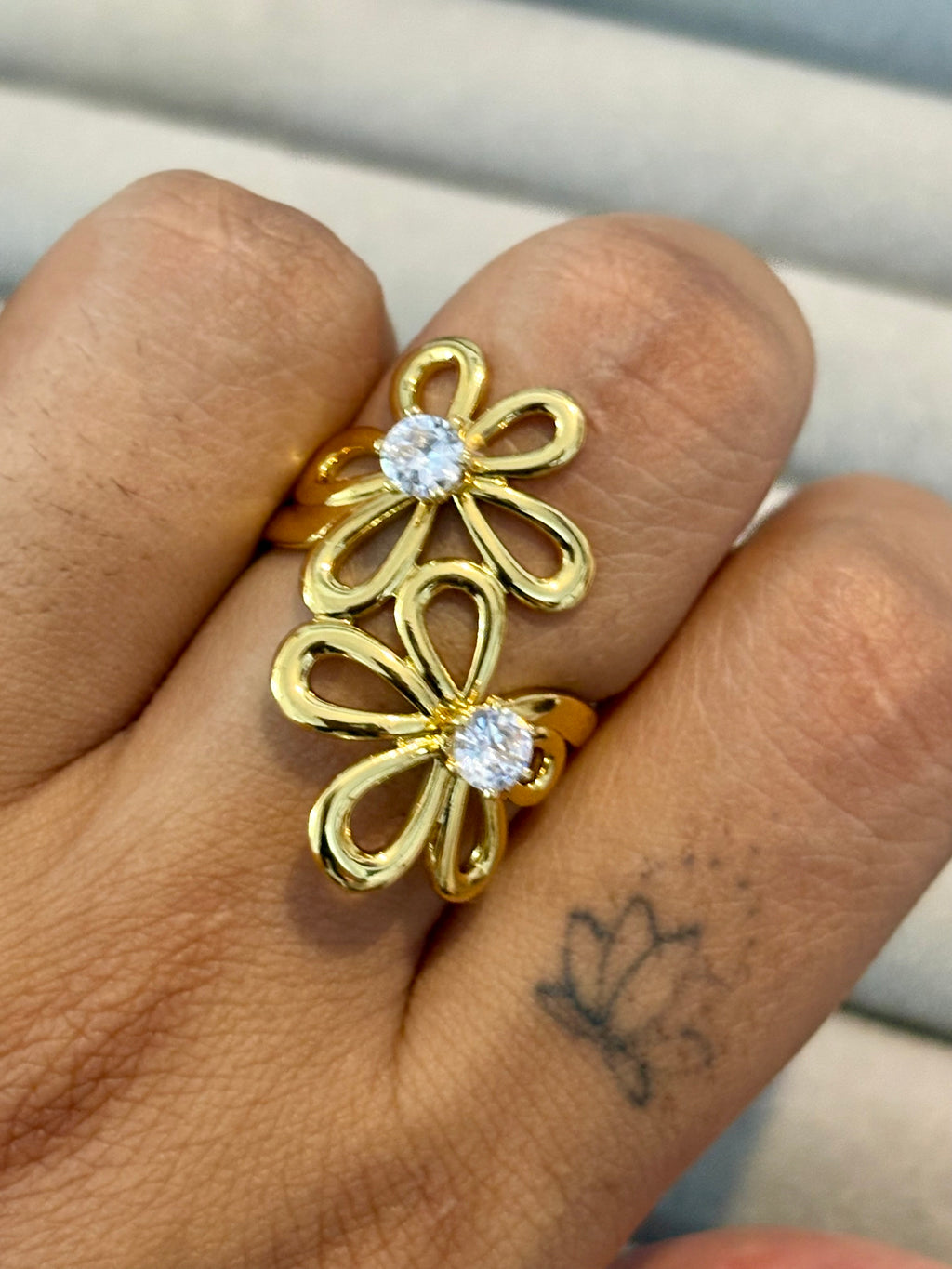 Bloom Loop Ring