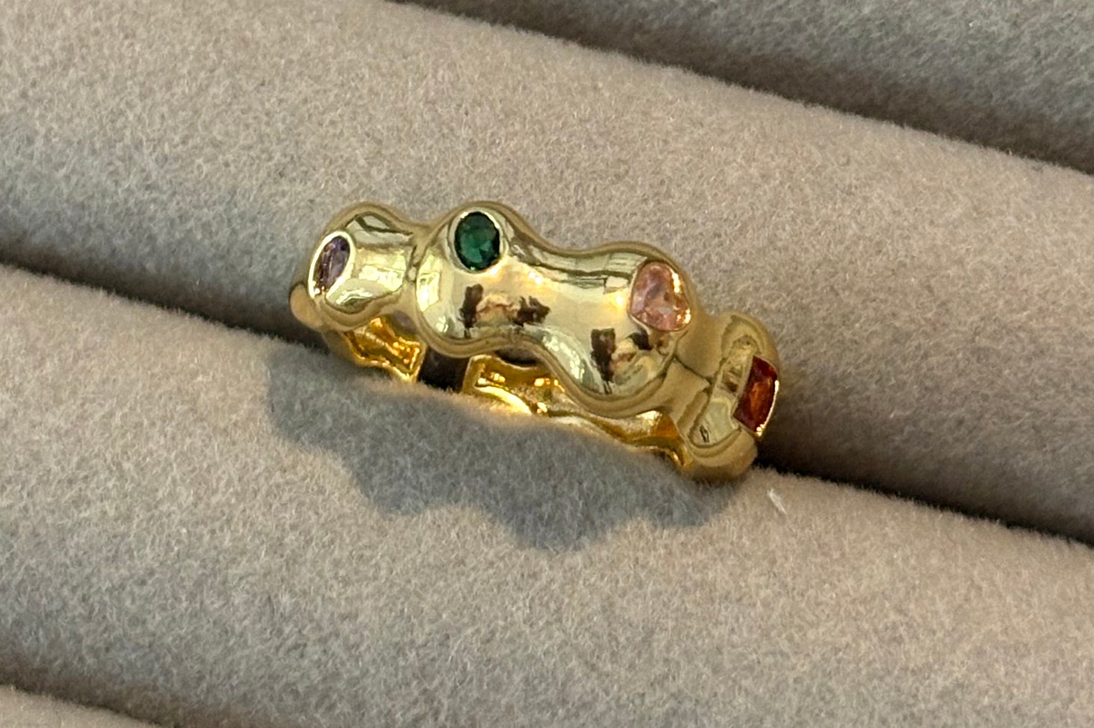 Crystal current Ring