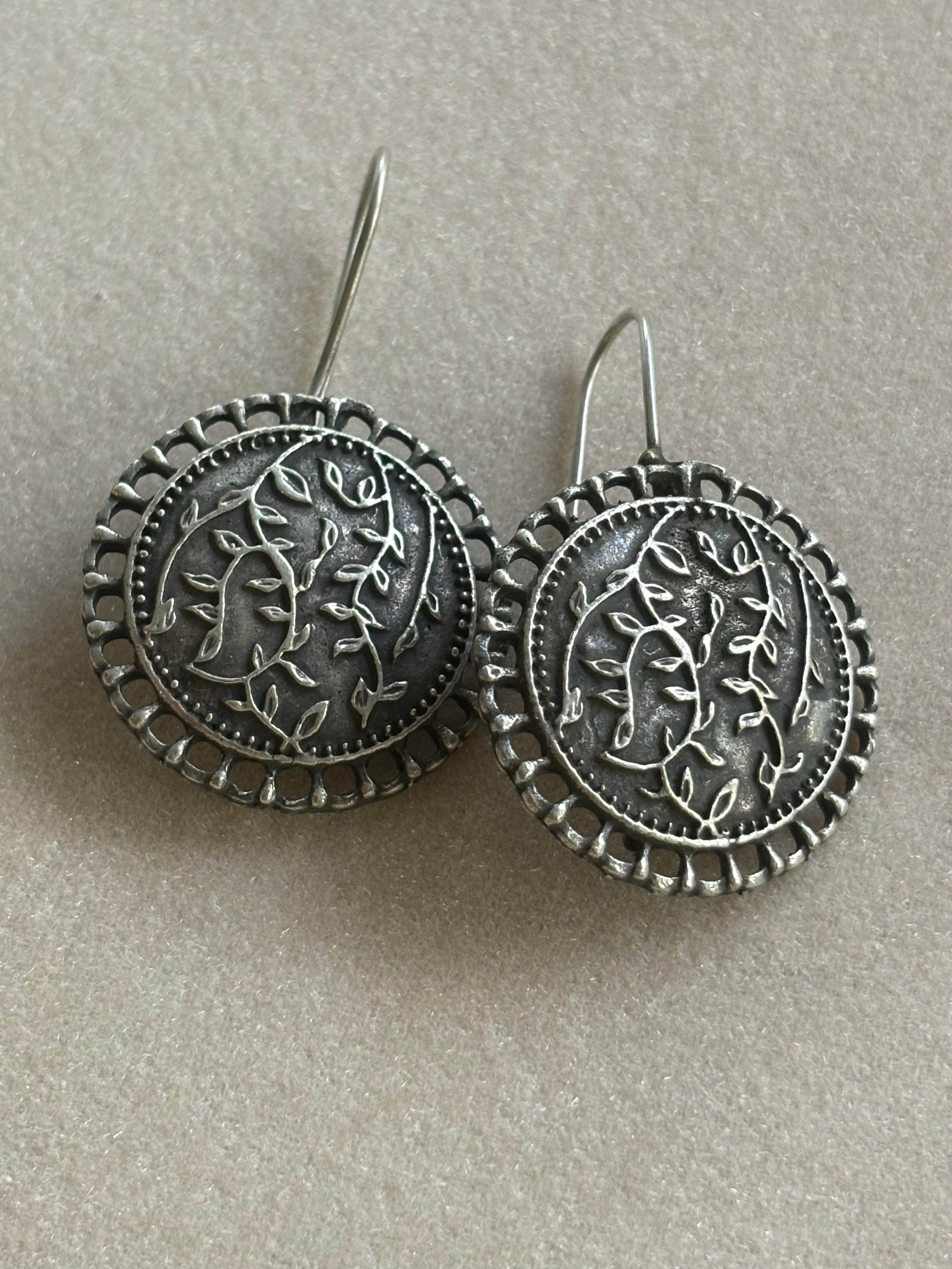 Bel Boota Studs