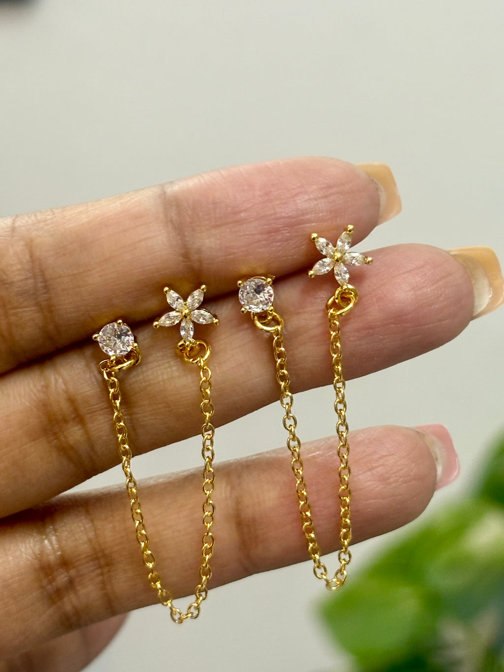 Flower Link Ball Back Studs