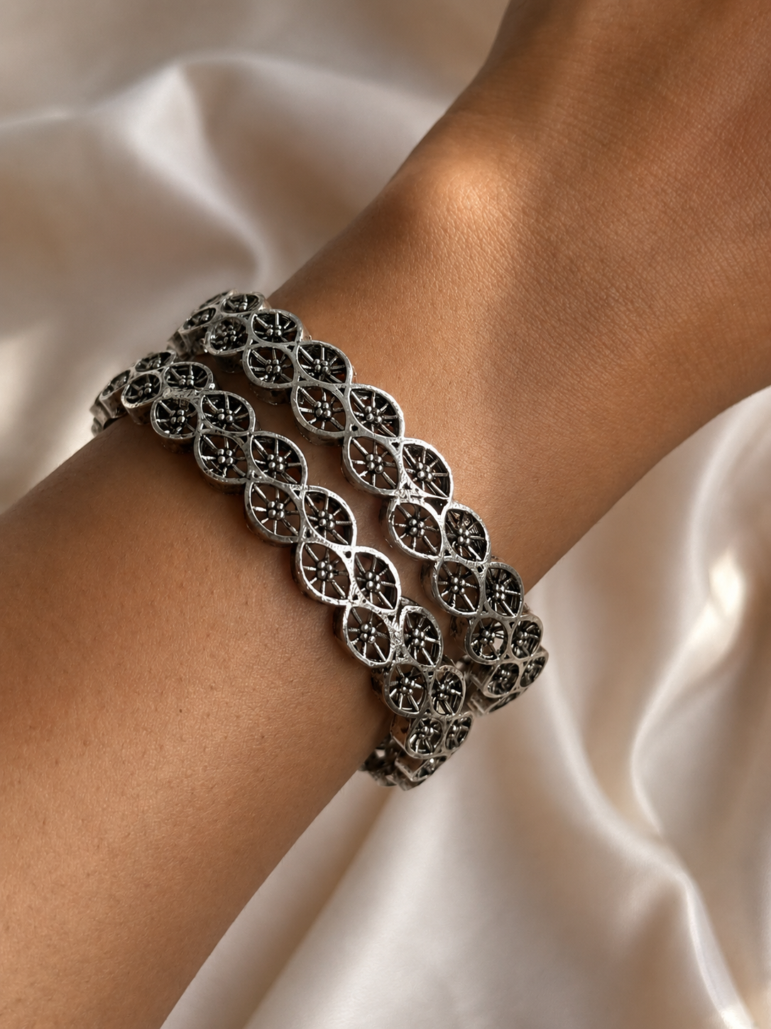 Kashish Bangles