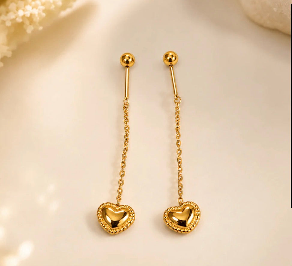 Hearty Sui Dhaga Earrings