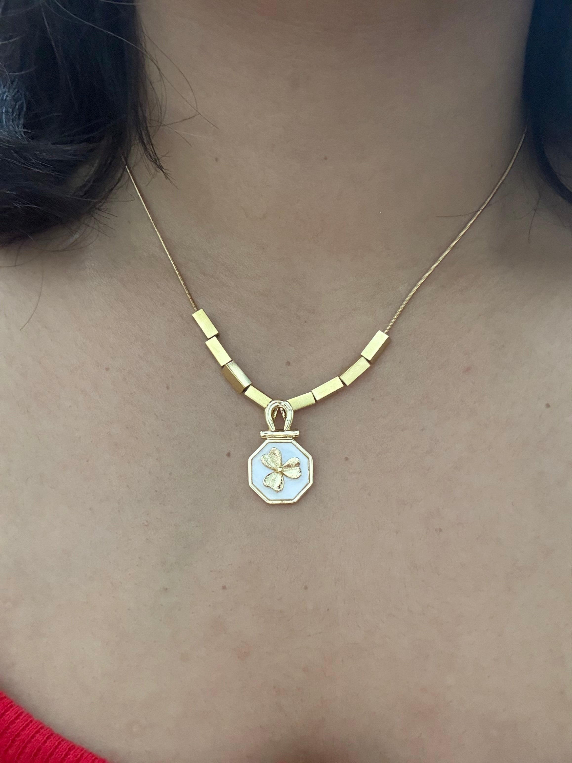 Octa Clover Neckpiece