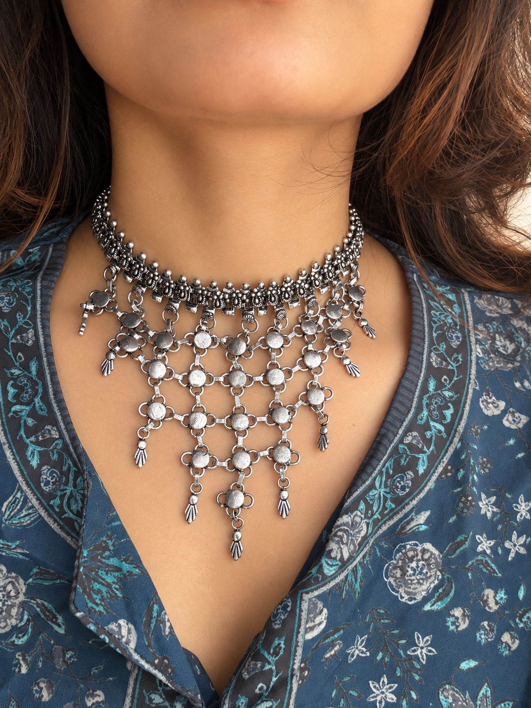 Drop Afghani Choker