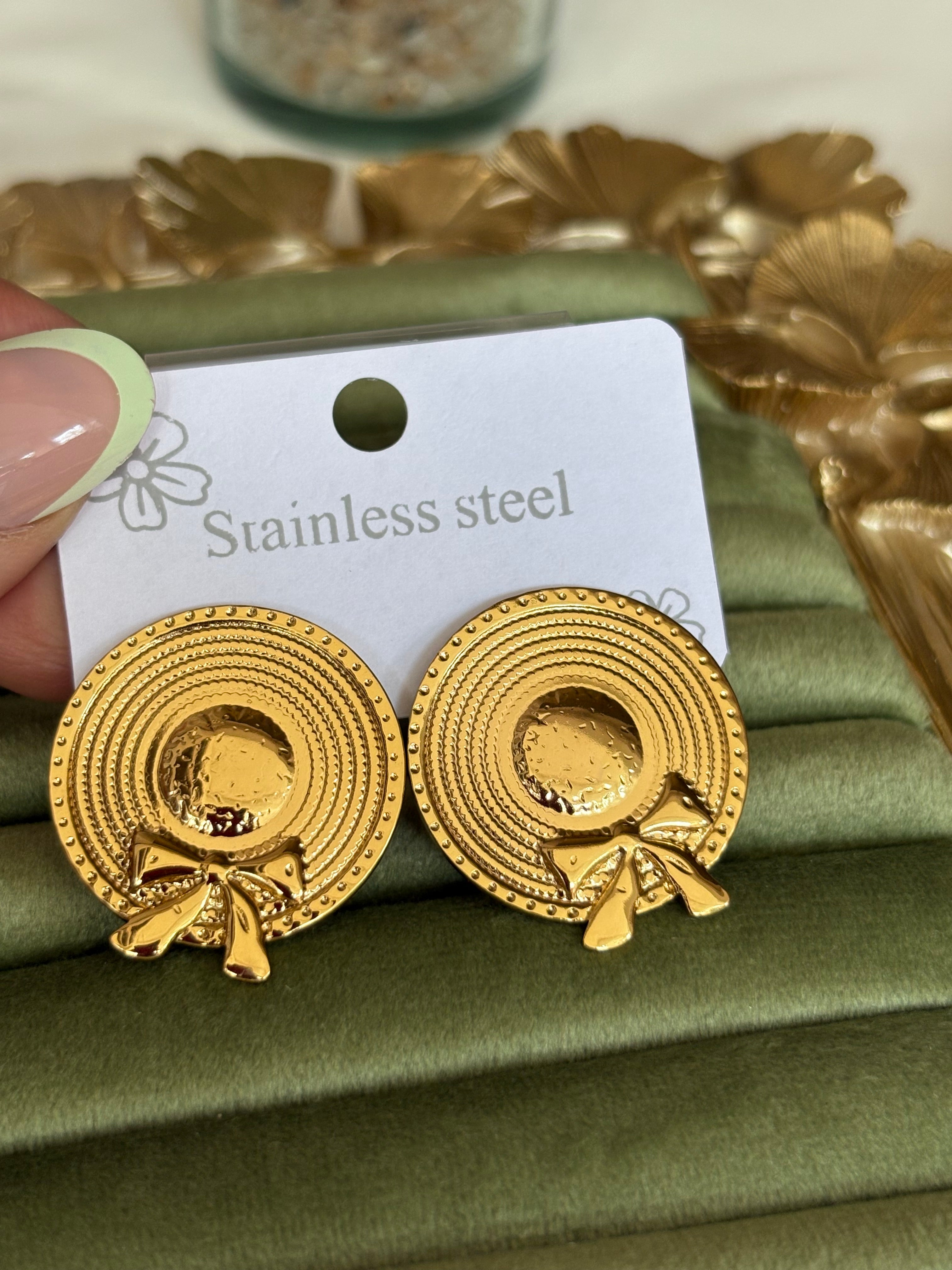 Rosette Studs