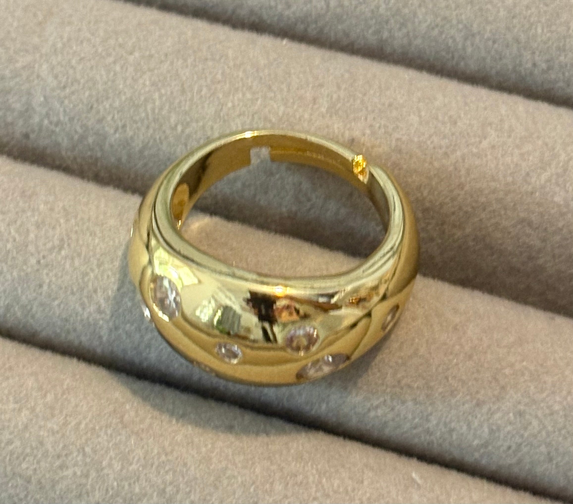 Starlight Scatter Ring