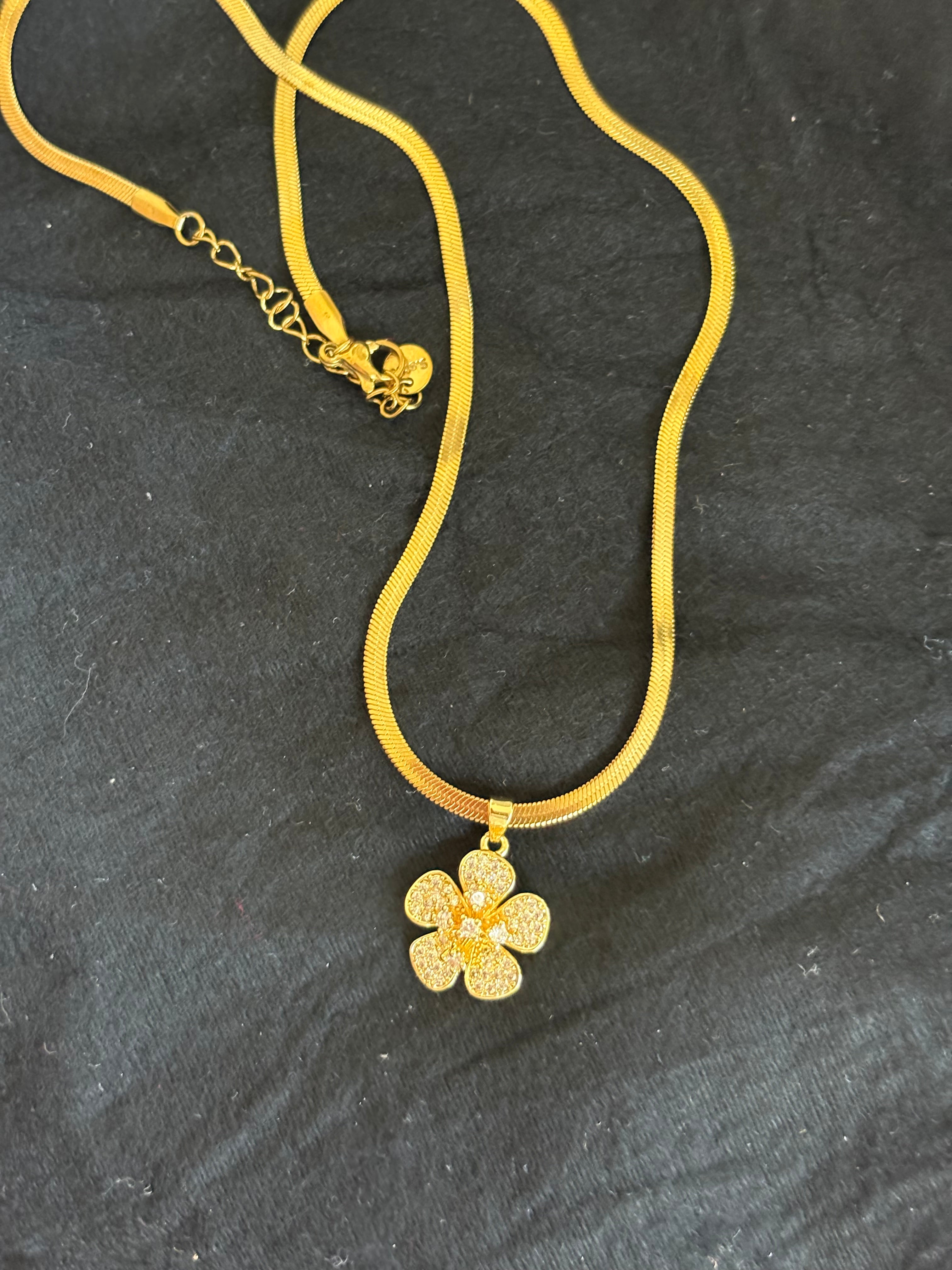 Fleur Necklace