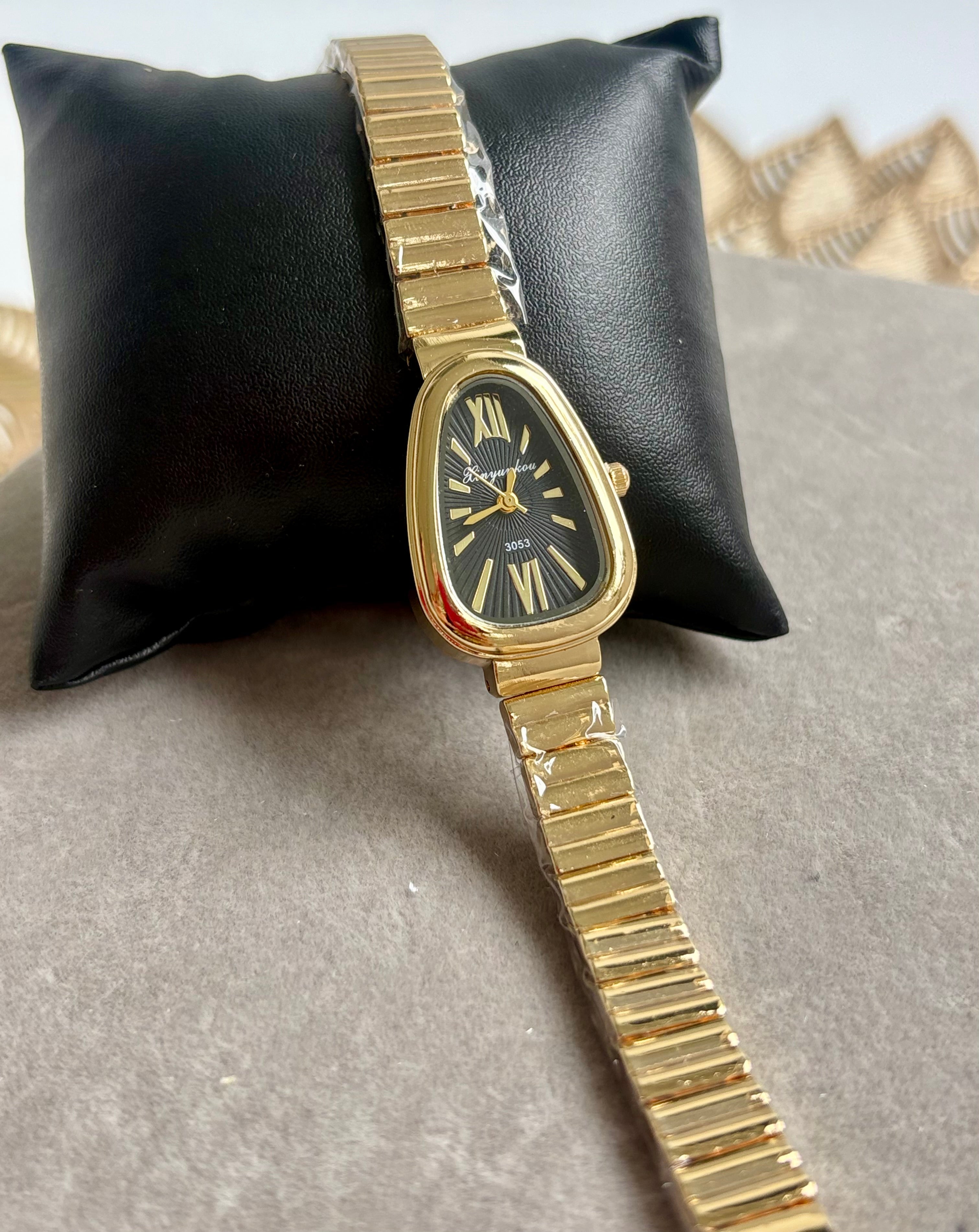 Roman Glow Watch - Black Dial