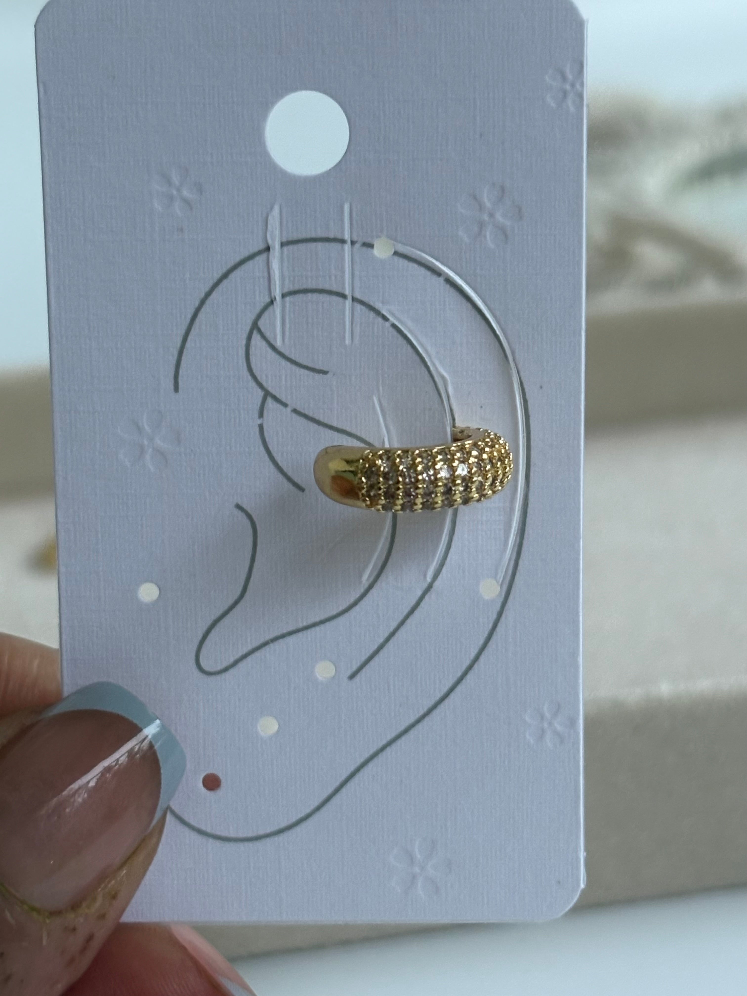Gleam Loop Earcuff