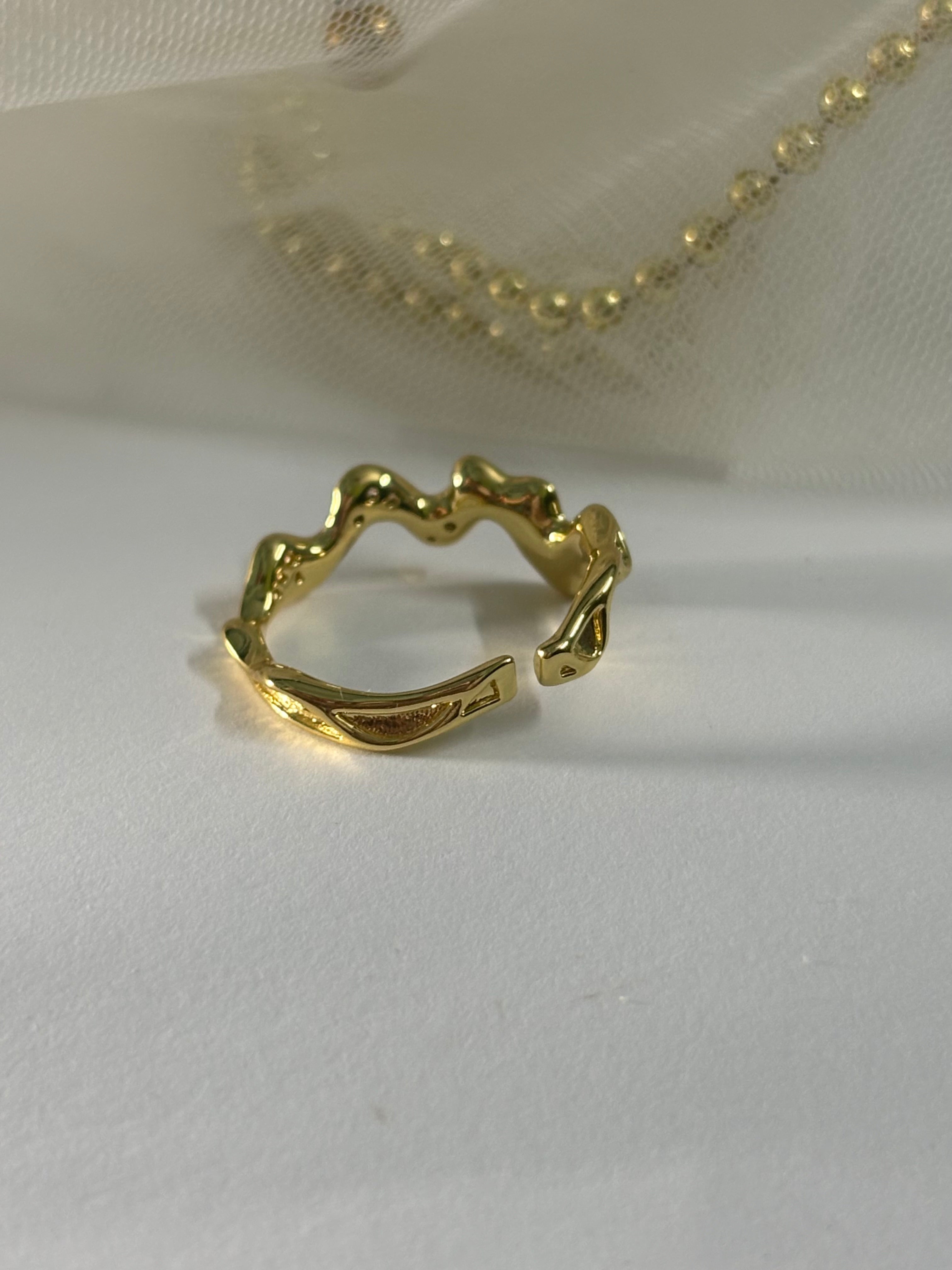 Wave Ring