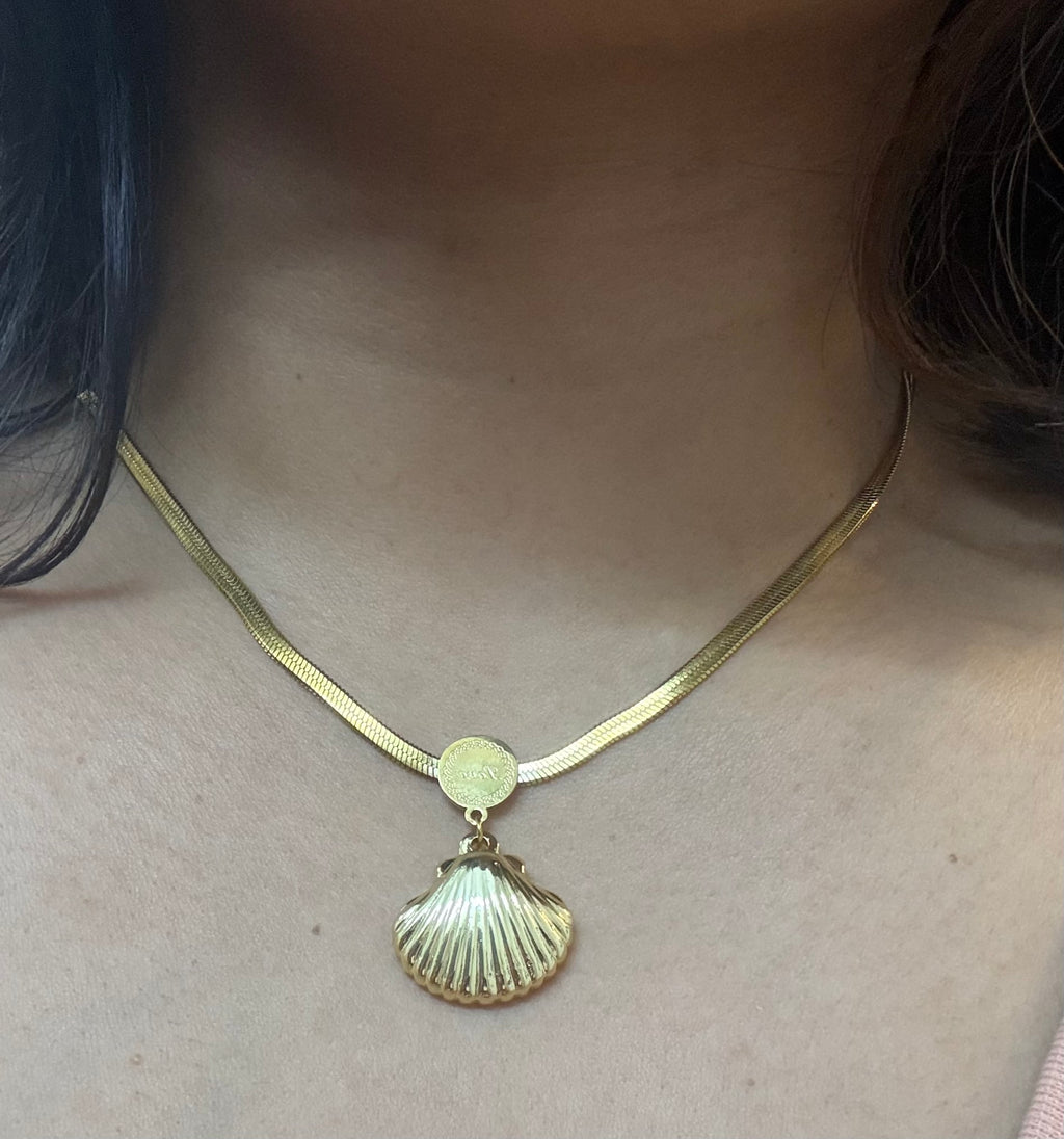 Shella Neckpiece
