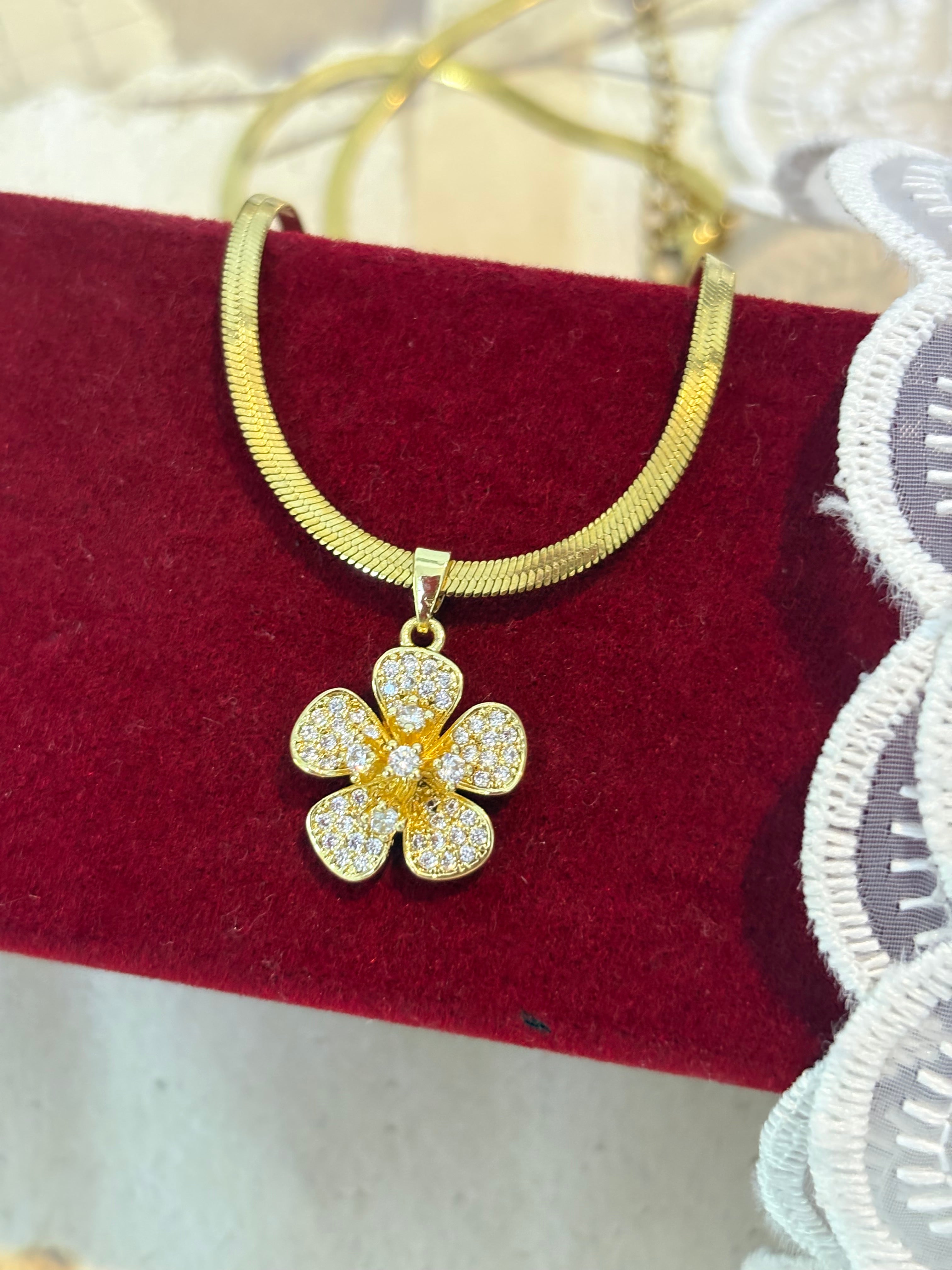 Fleur Necklace