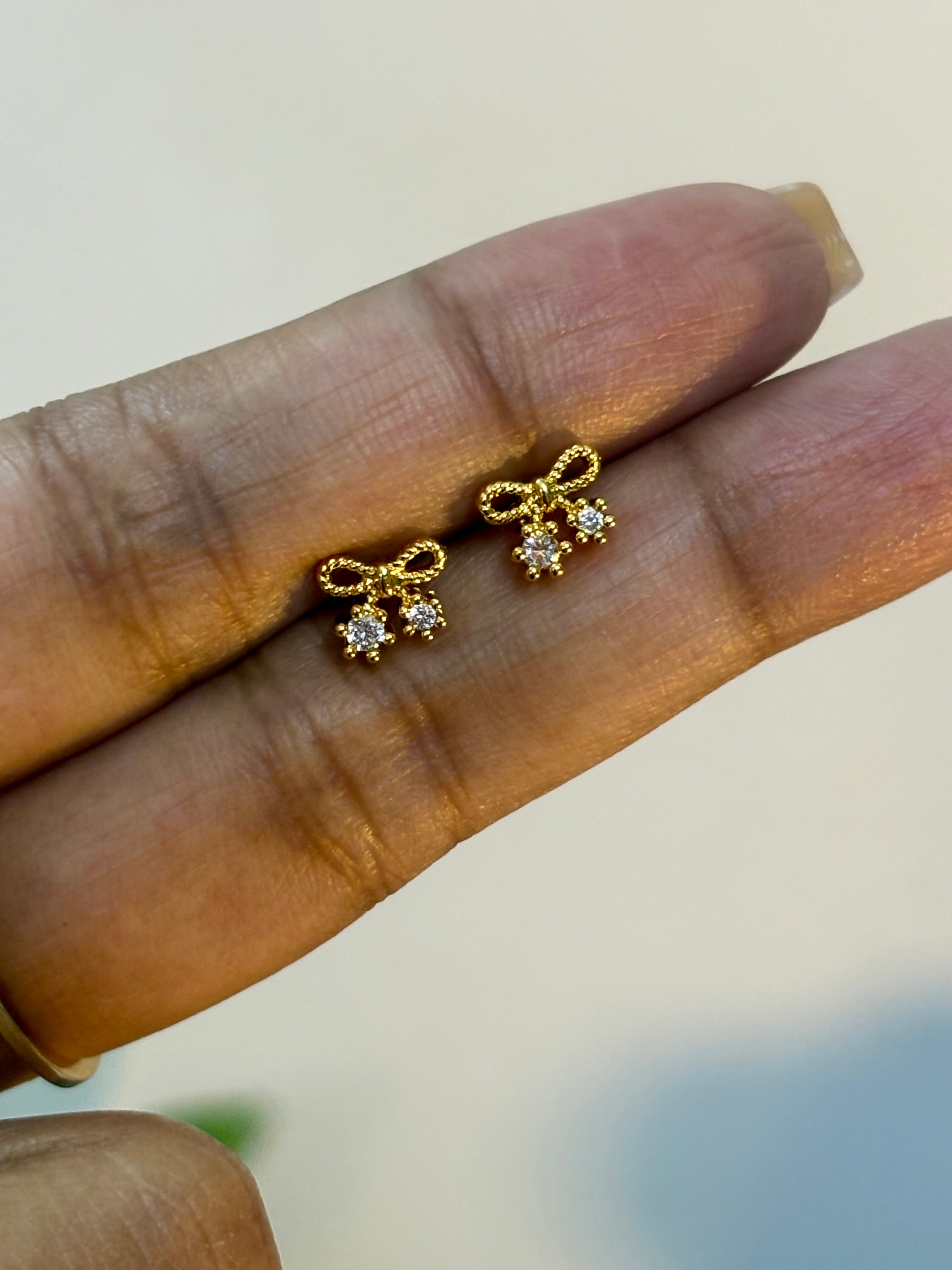 Bow Ball Back Studs